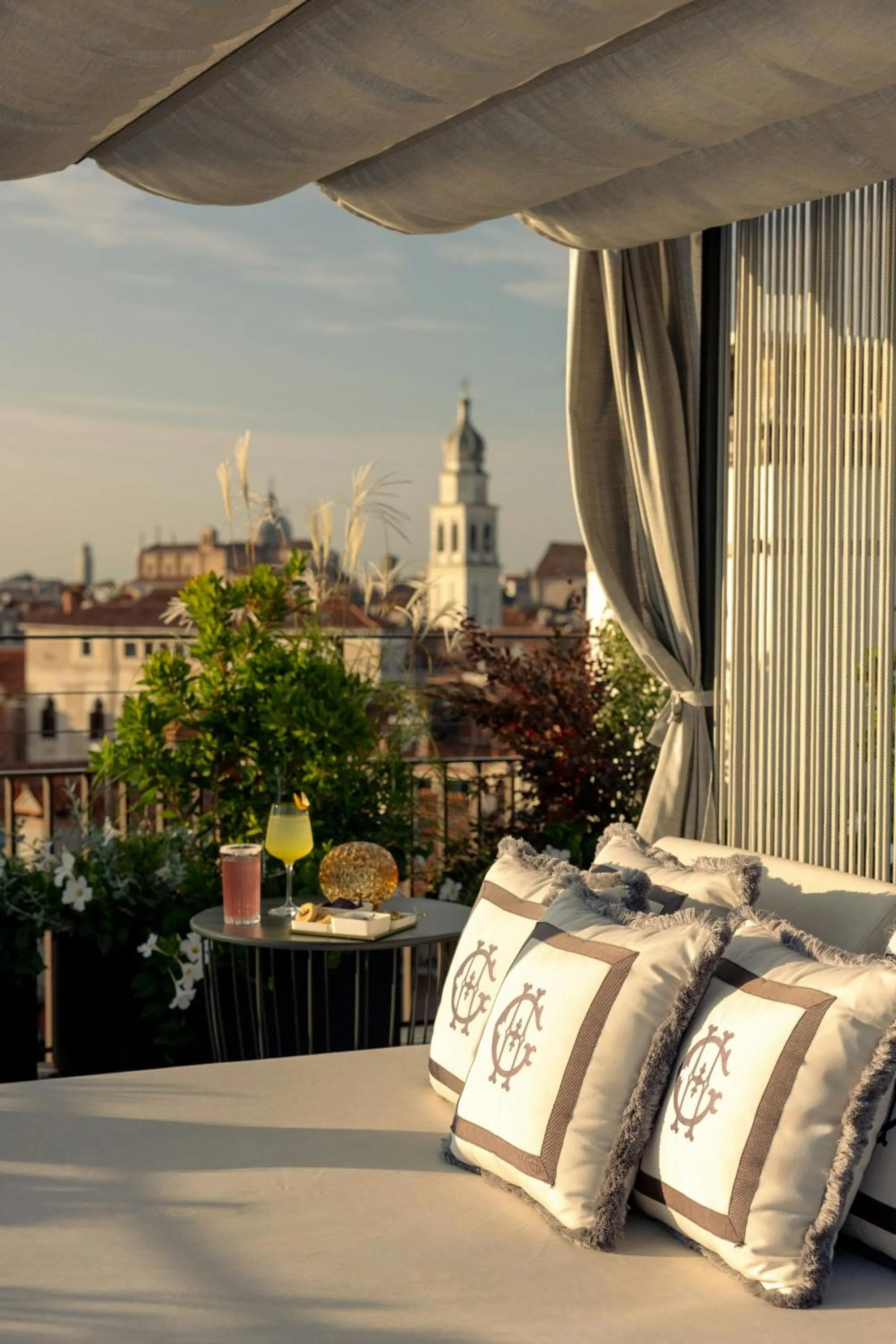 Photo of the whole room in Hotel Gabrielli Venezia - Starhotels Collezione