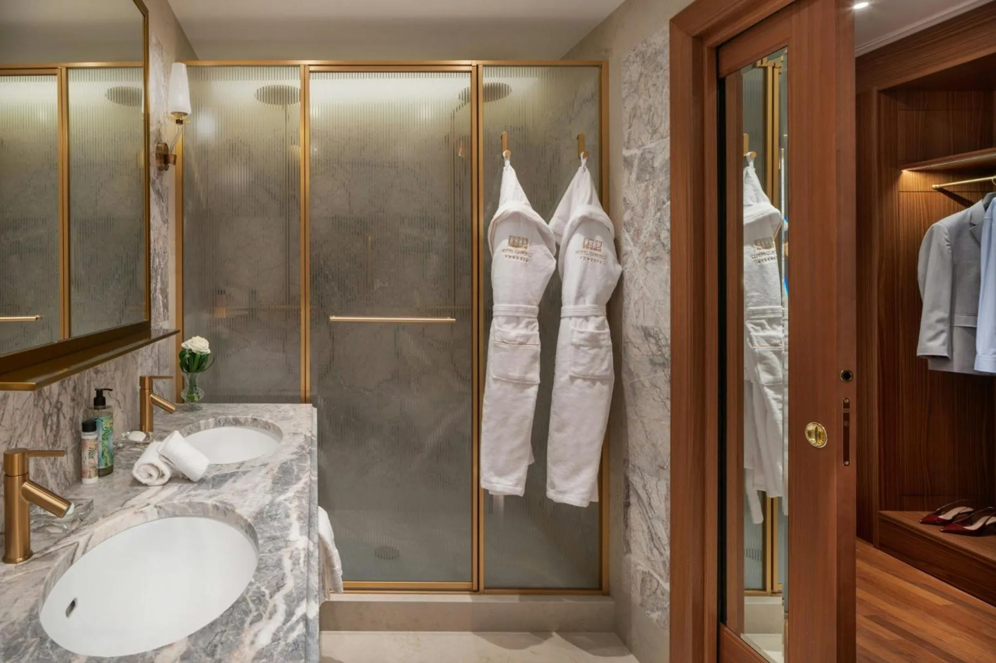 Photo of the whole room in Hotel Gabrielli Venezia - Starhotels Collezione