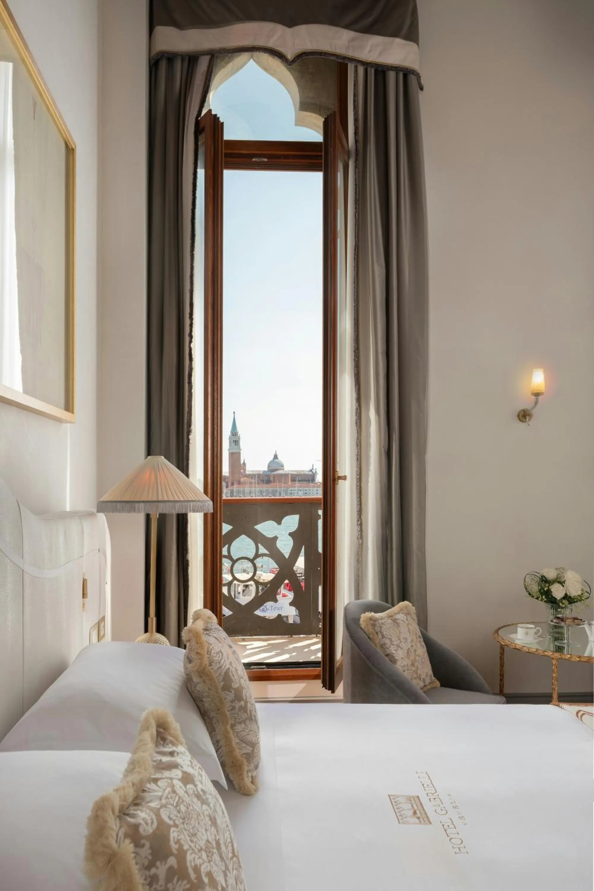 Photo of the whole room, Bed in Hotel Gabrielli Venezia - Starhotels Collezione