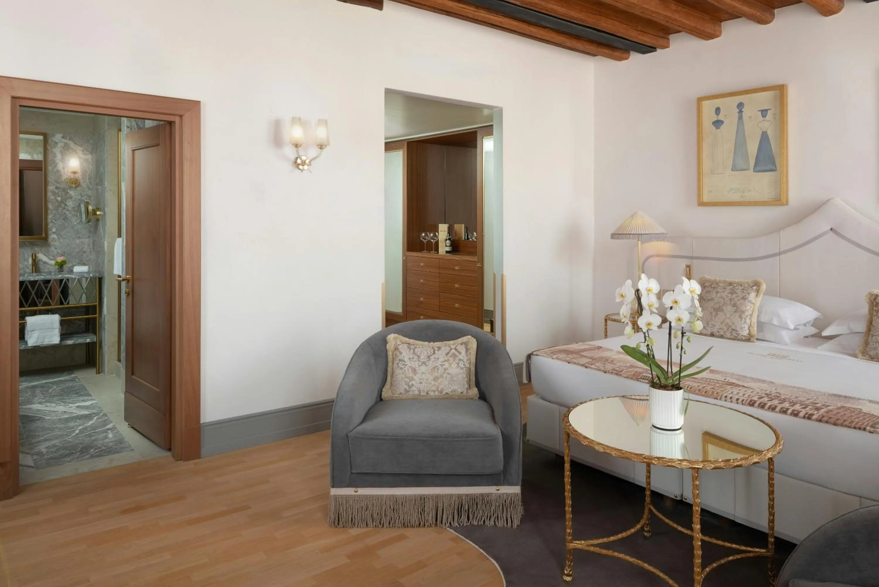 Photo of the whole room, Bed in Hotel Gabrielli Venezia - Starhotels Collezione