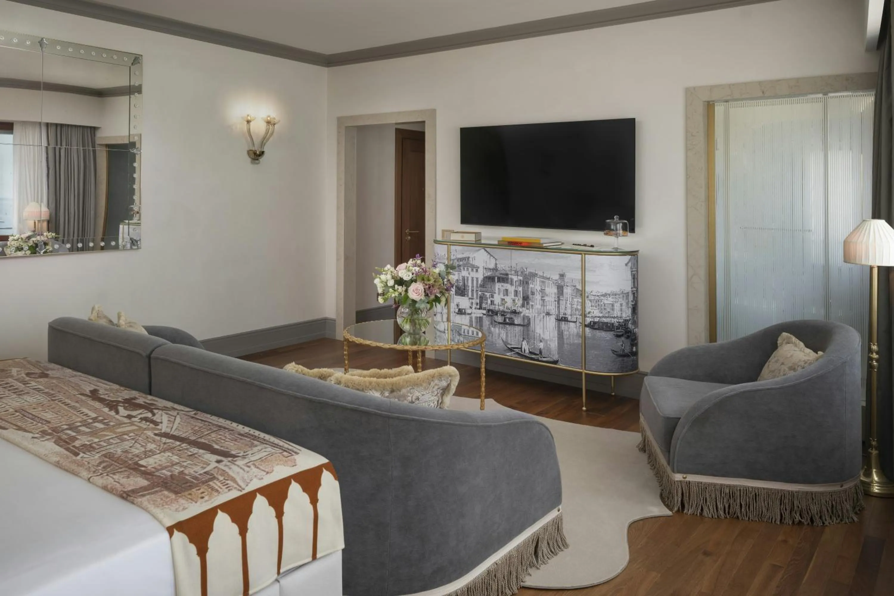 Photo of the whole room, Bed in Hotel Gabrielli Venezia - Starhotels Collezione