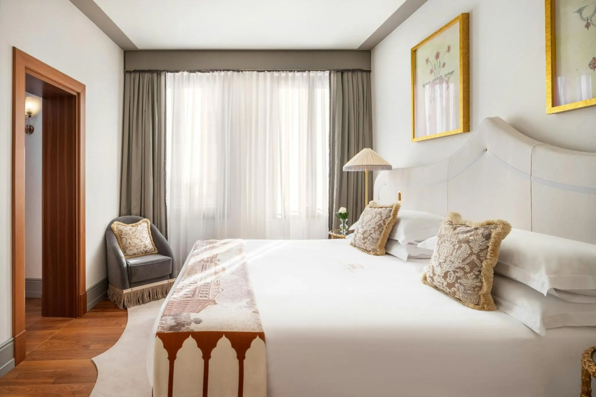 Photo of the whole room, Bed in Hotel Gabrielli Venezia - Starhotels Collezione