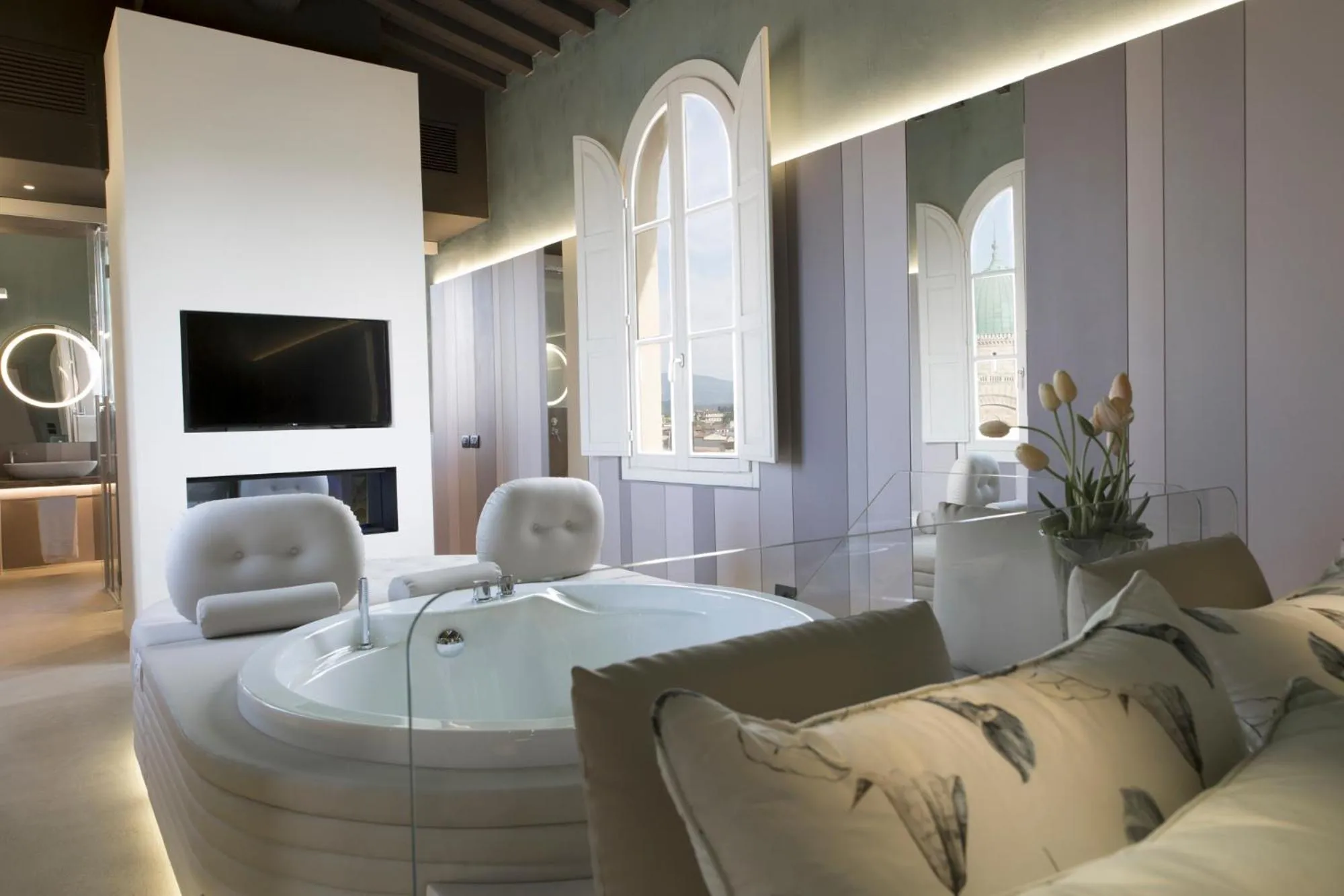 Bedroom in Palazzo dei Ciompi Suites