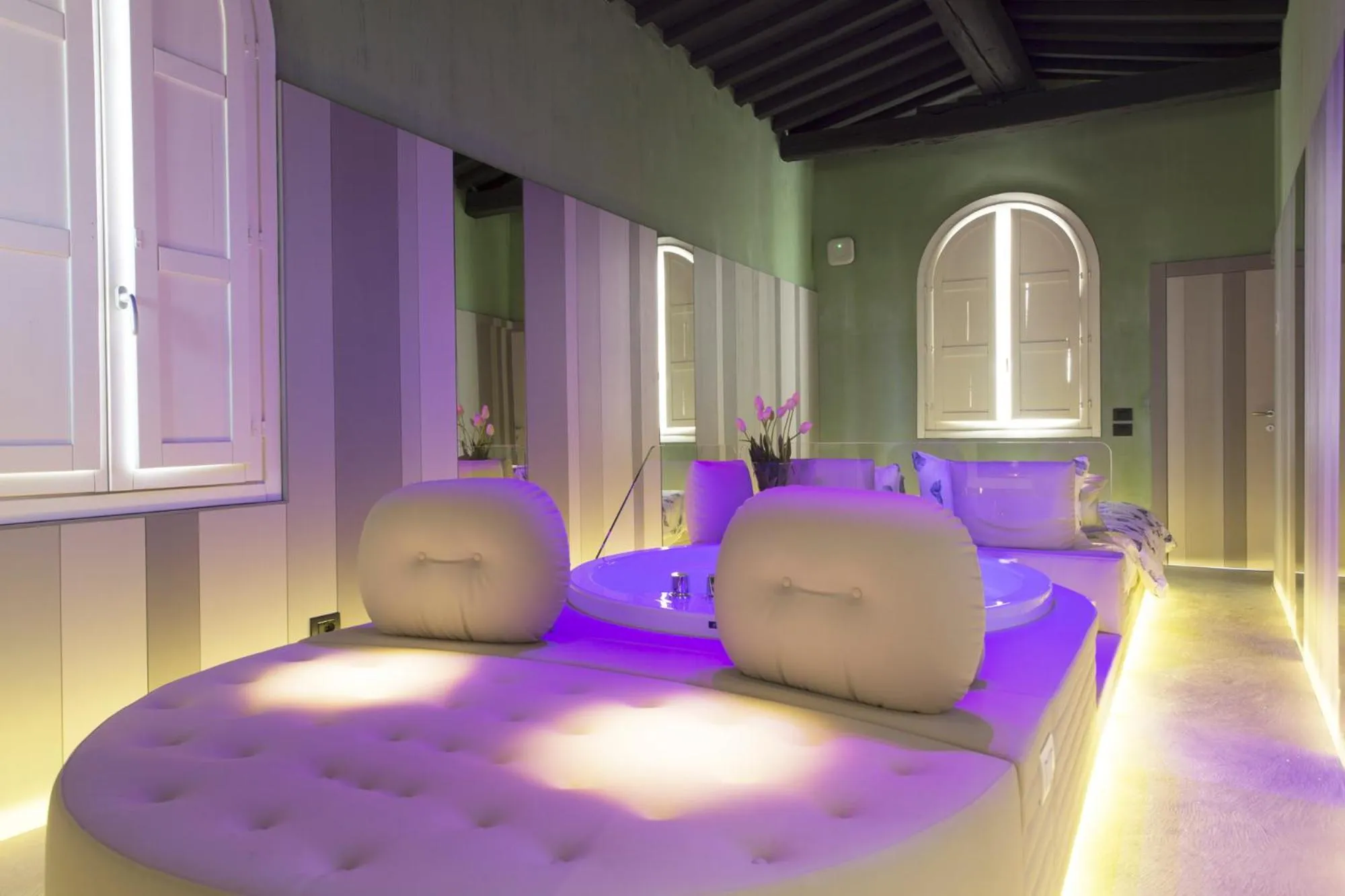 Photo of the whole room, Bed in Palazzo dei Ciompi Suites