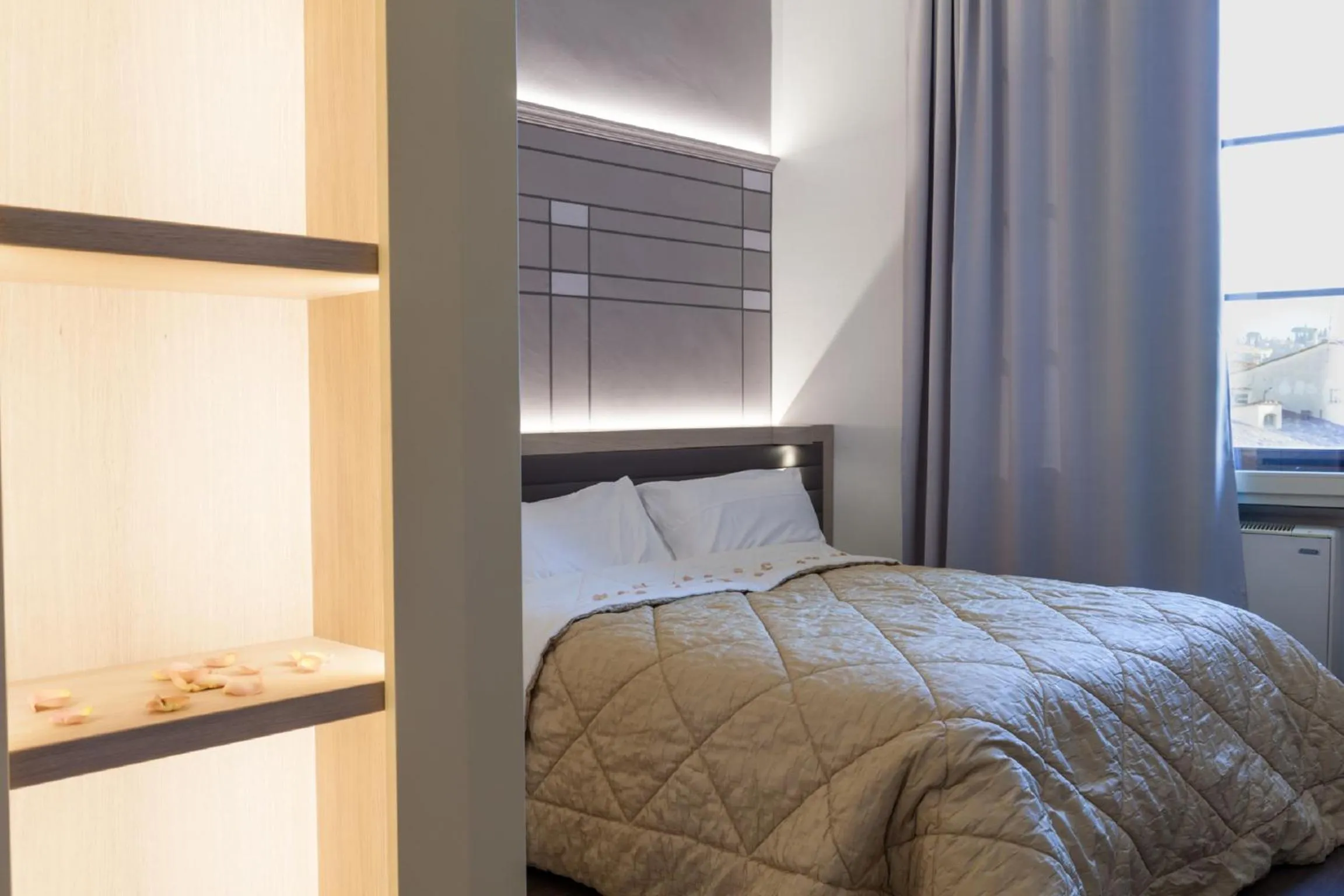 Bedroom, Bed in Palazzo dei Ciompi Suites