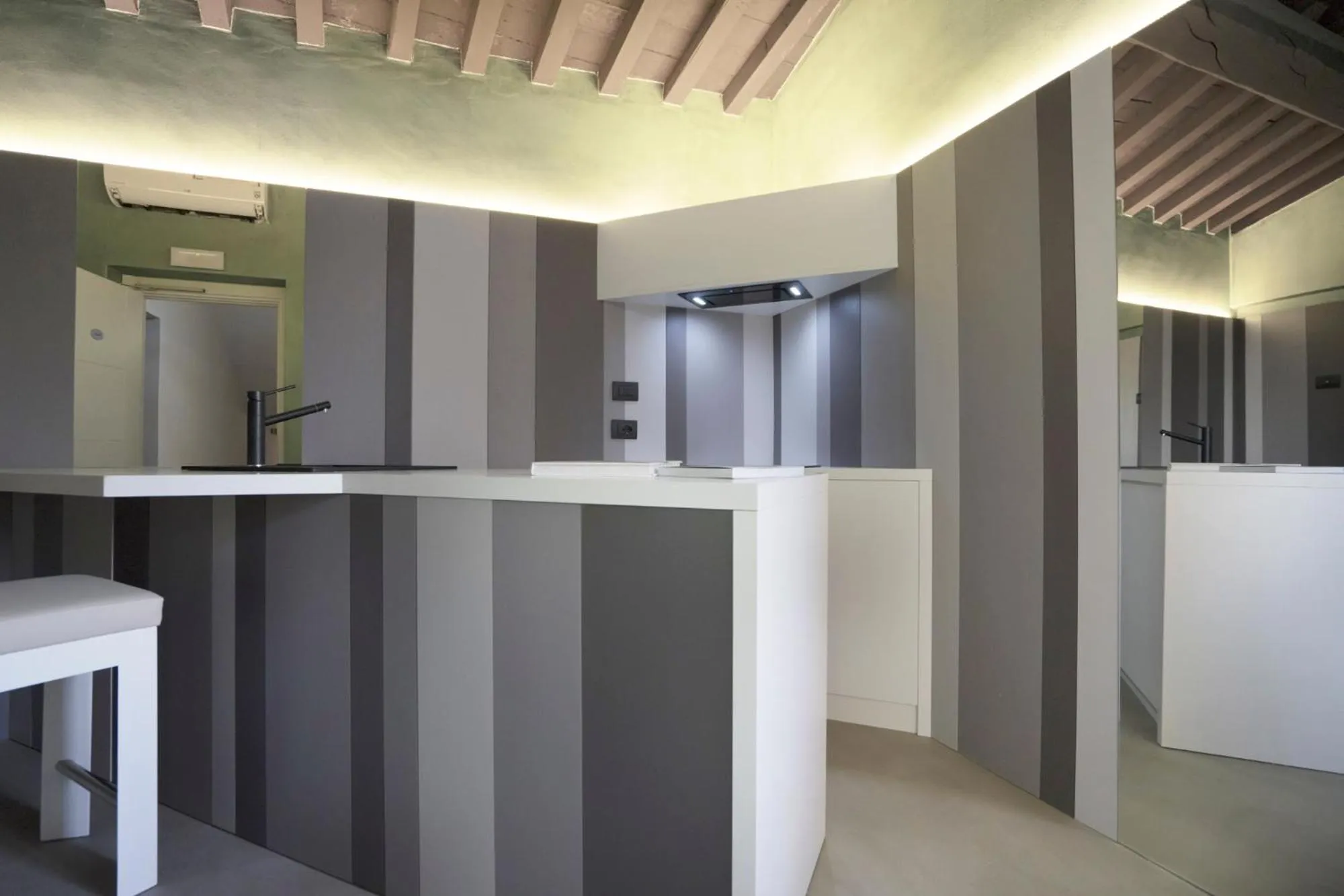 Kitchen or kitchenette in Palazzo dei Ciompi Suites