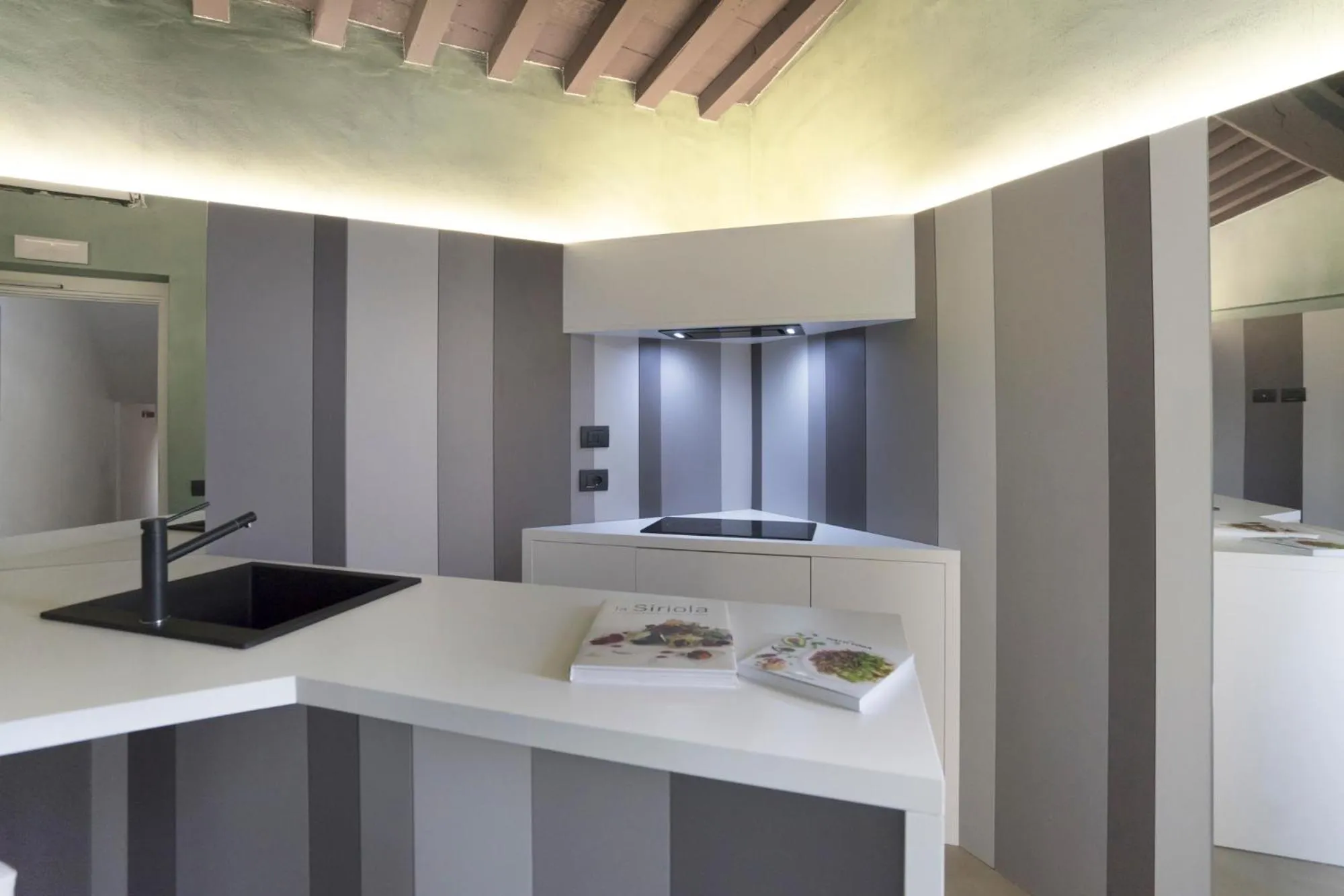 Kitchen or kitchenette in Palazzo dei Ciompi Suites