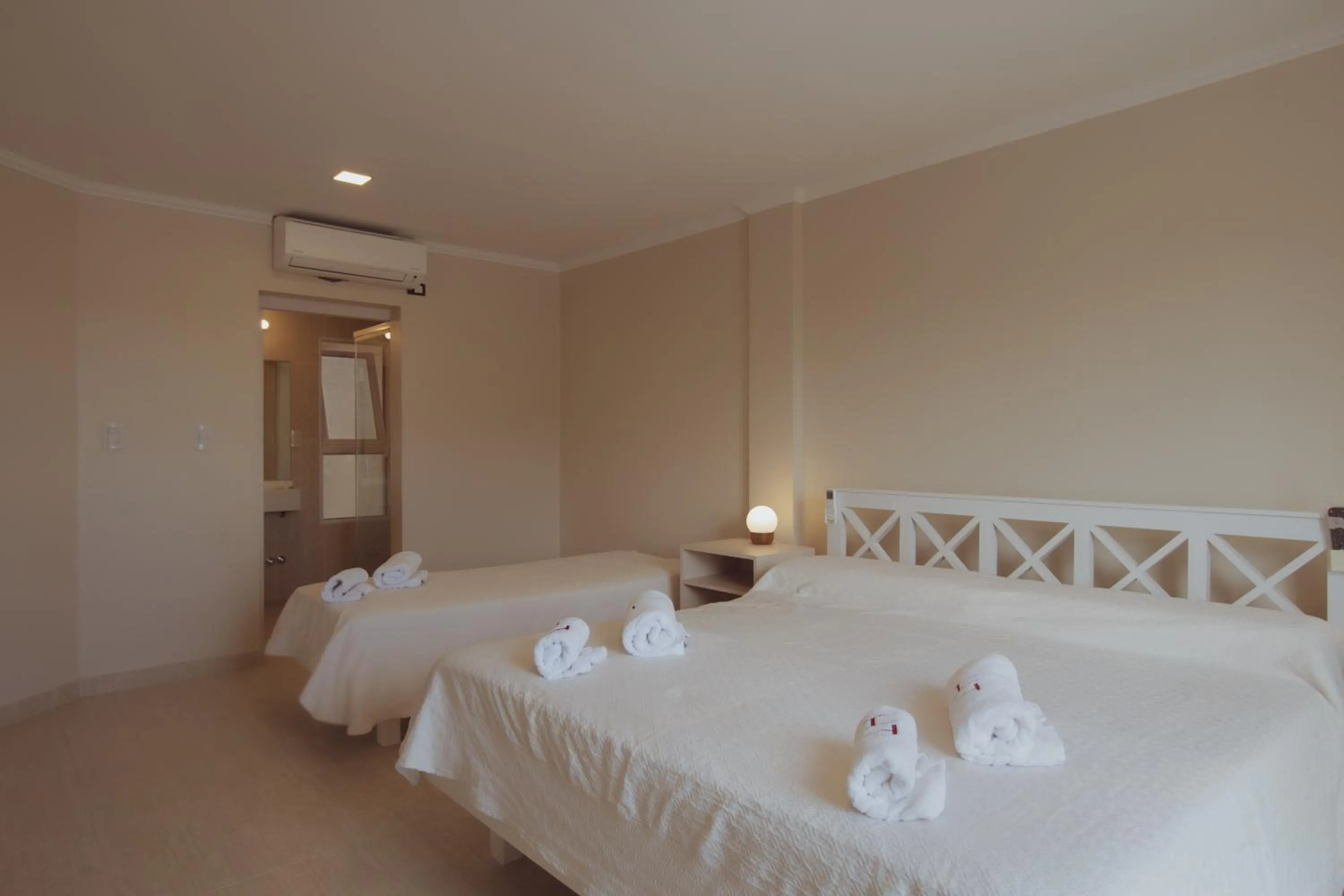 Bedroom in Hotel Tonight