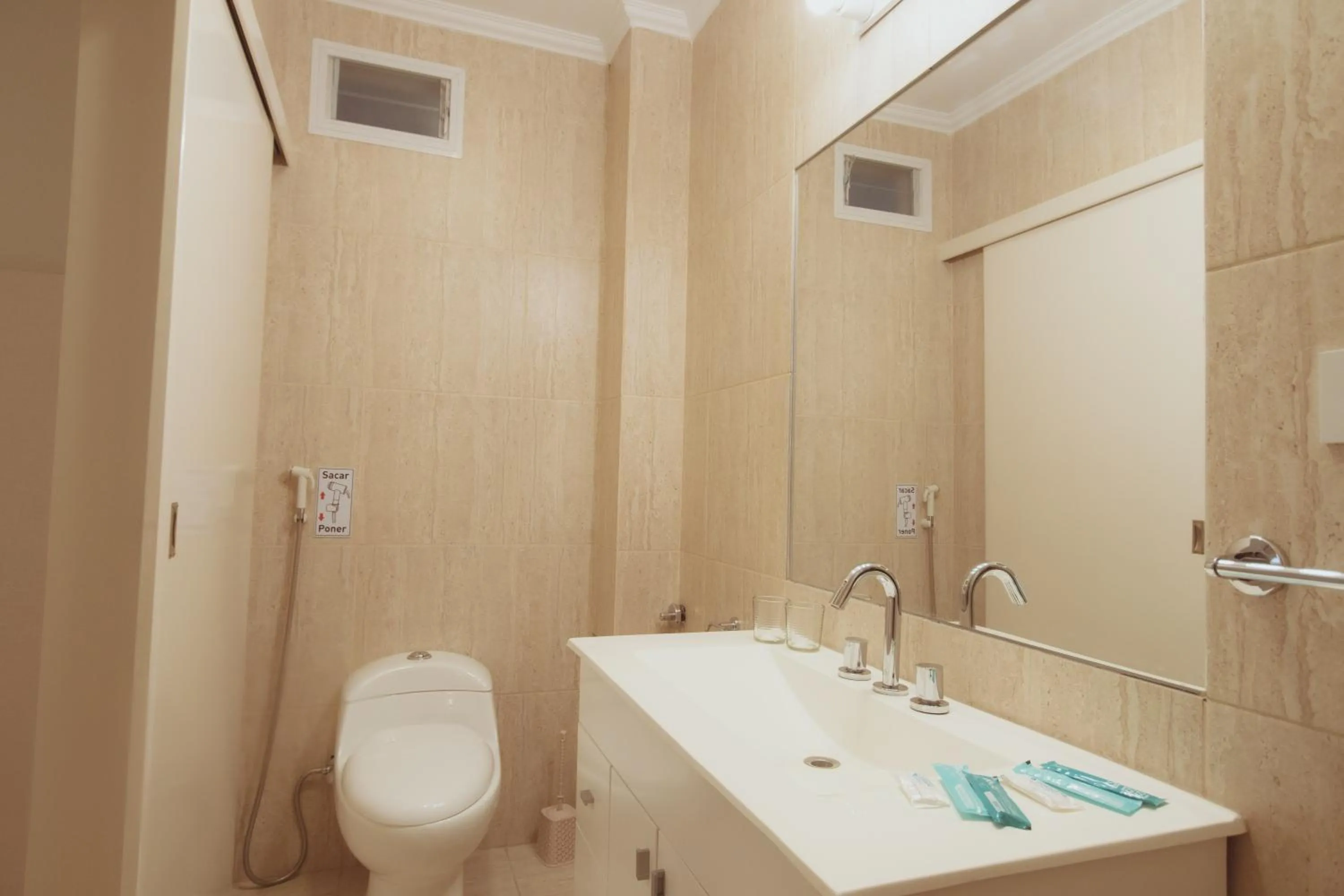 Bathroom in Hotel Tonight