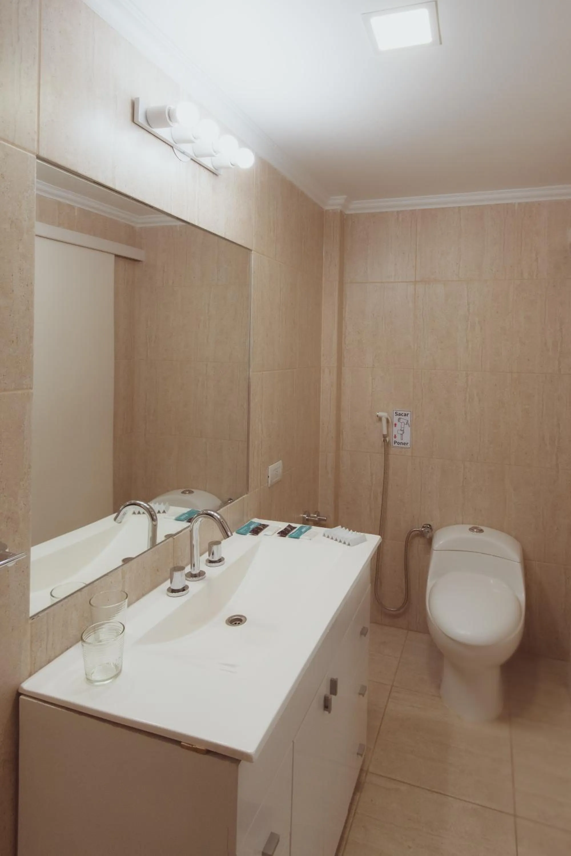 Bathroom in Hotel Tonight