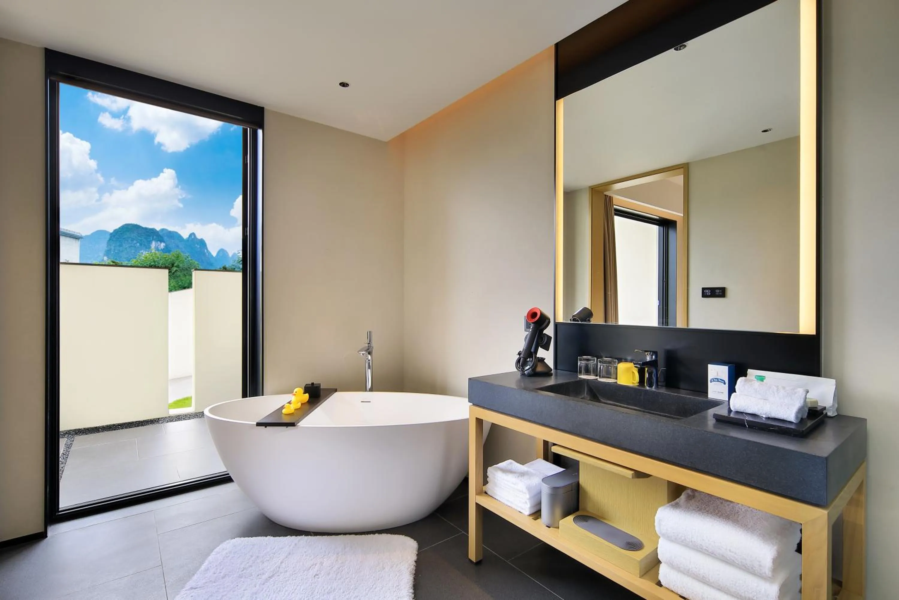 Bathroom in Guilin Yangshuo Jora Hotel