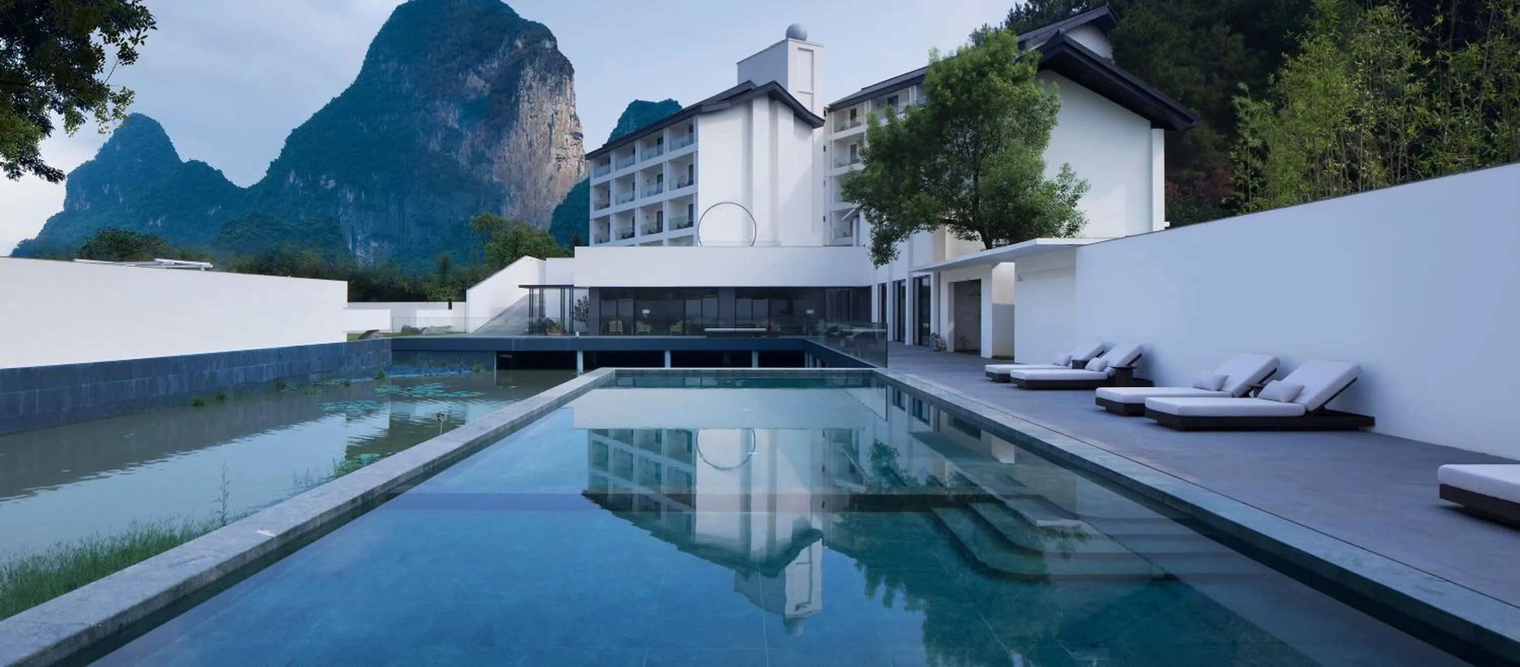 Property building in Guilin Yangshuo Jora Hotel