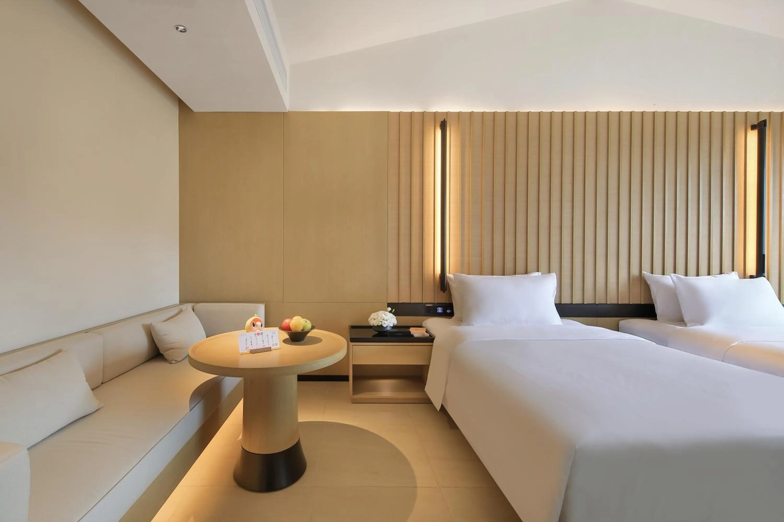 Bed in Guilin Yangshuo Jora Hotel