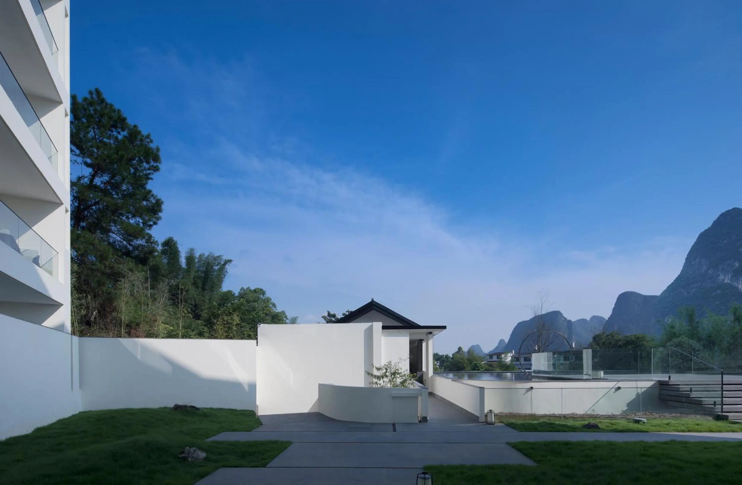Property building in Guilin Yangshuo Jora Hotel
