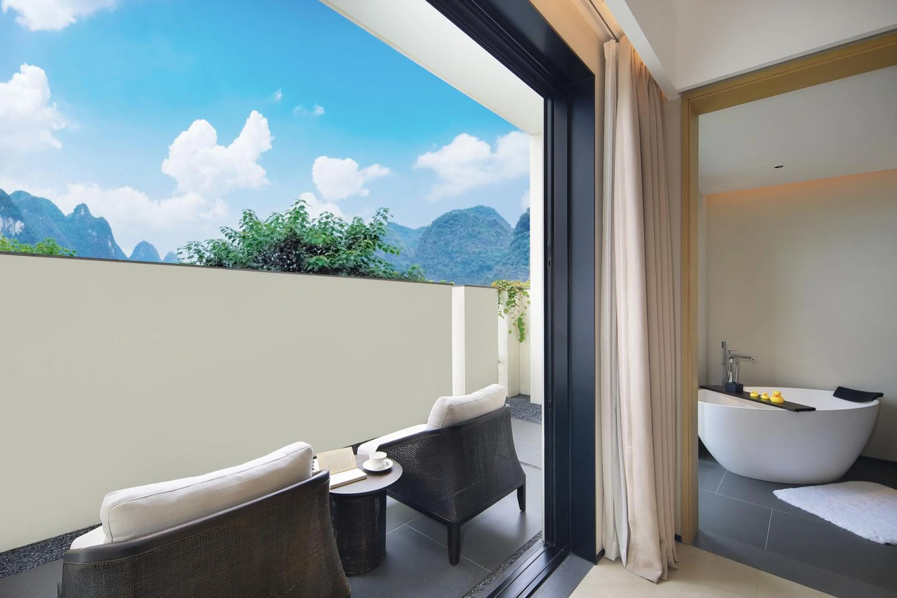 Day in Guilin Yangshuo Jora Hotel