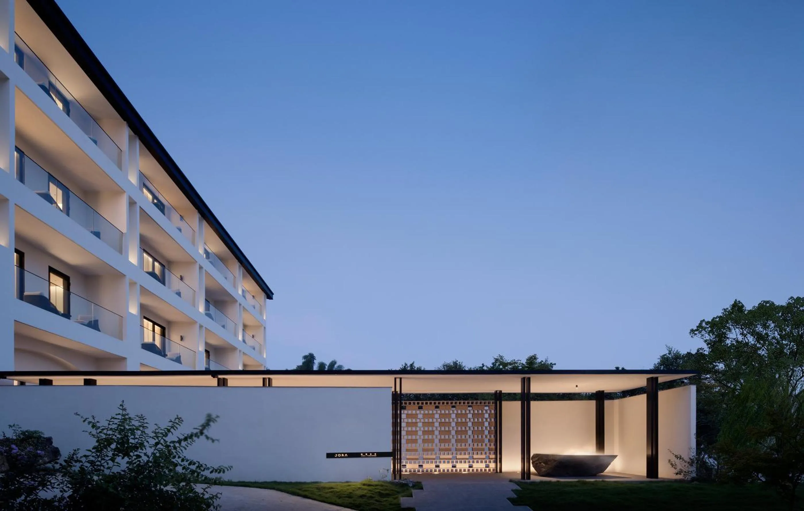 Property building in Guilin Yangshuo Jora Hotel