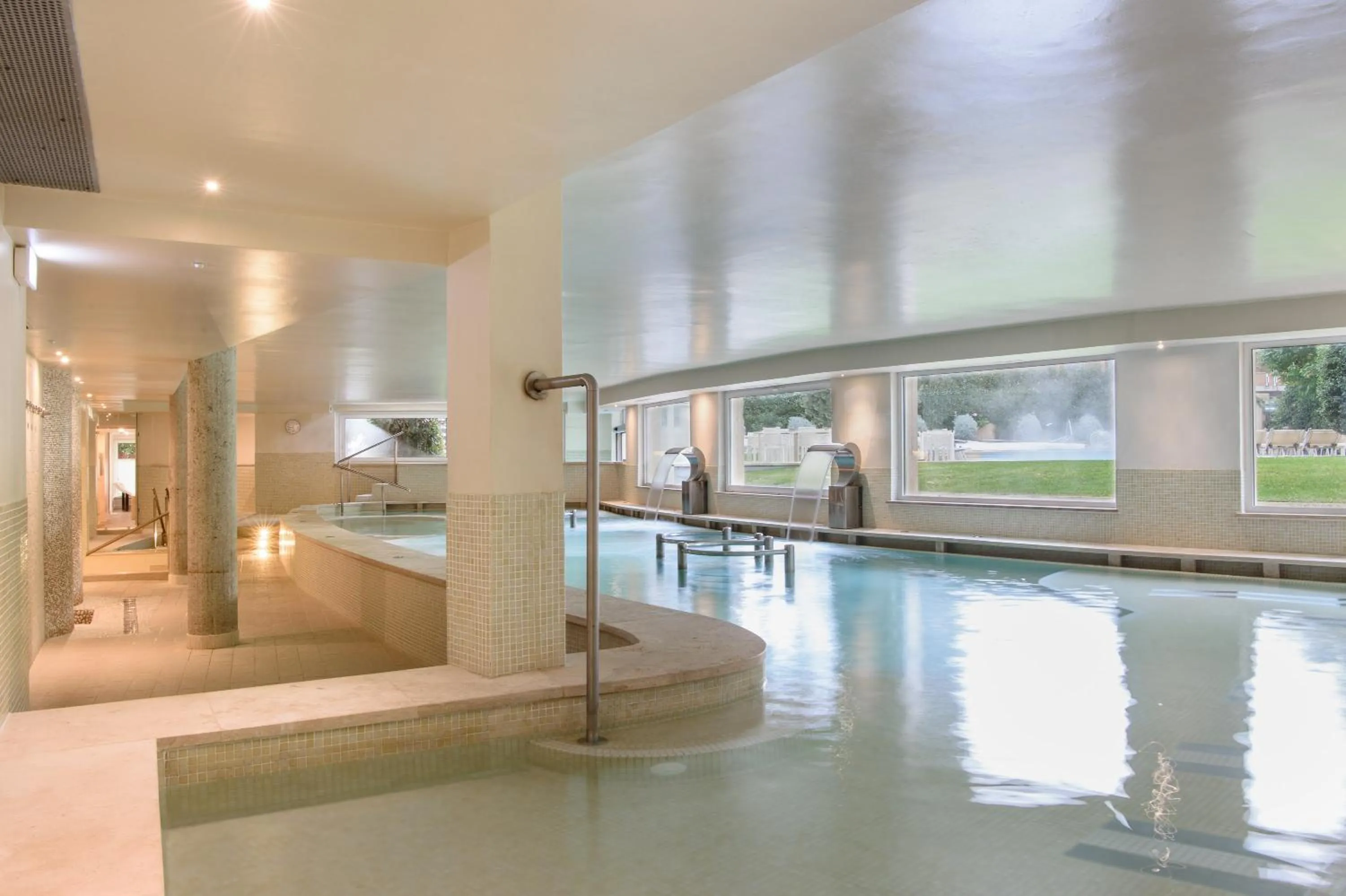 Swimming pool in Silva Hotel Splendid