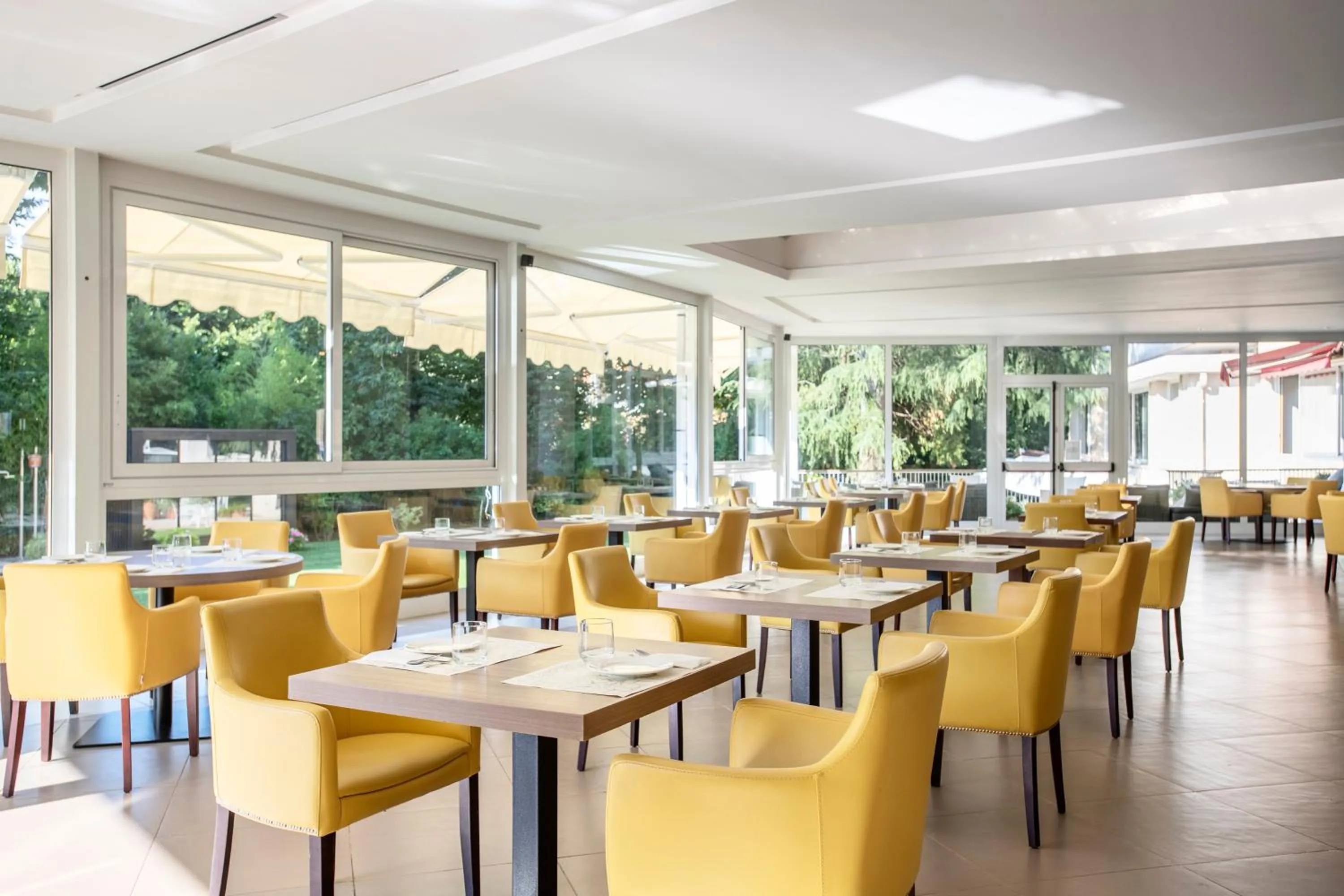 Restaurant/places to eat in Silva Hotel Splendid