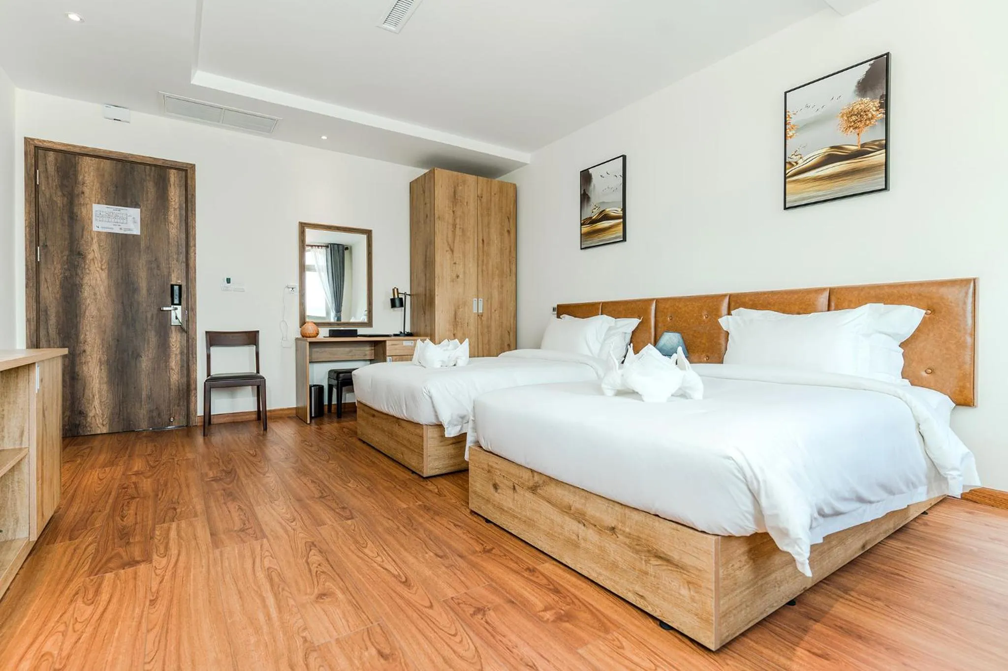 Bedroom, Bed in Sea Breeze Hotel & Villa