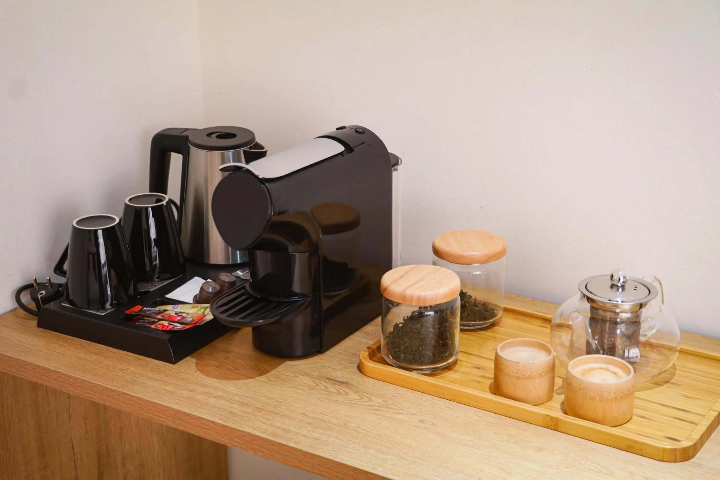 Coffee/tea facilities in Sea Breeze Hotel & Villa