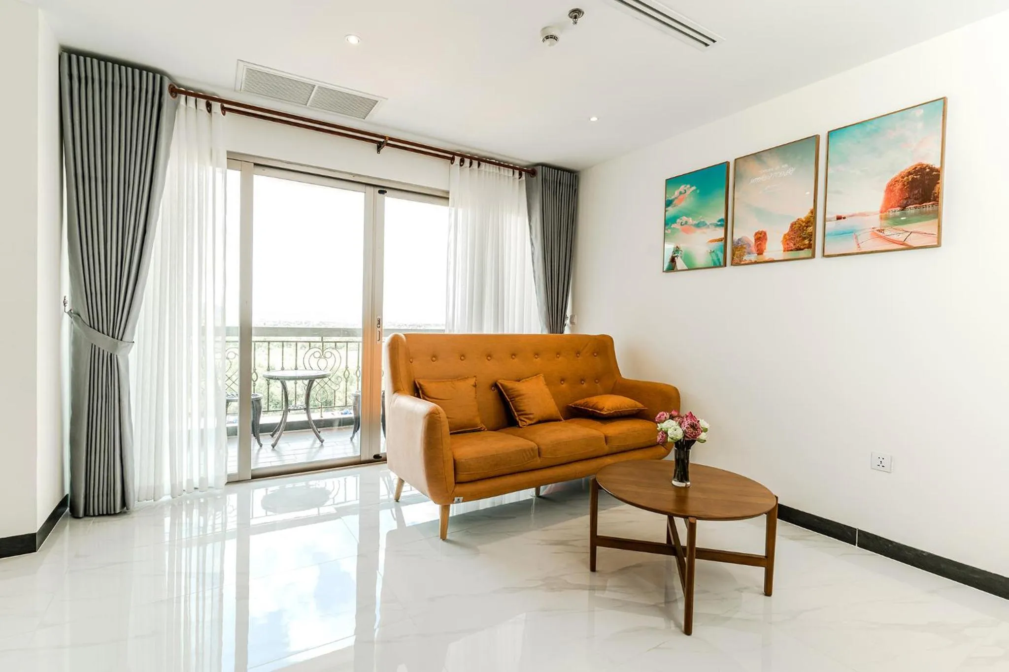 Living room in Sea Breeze Hotel & Villa