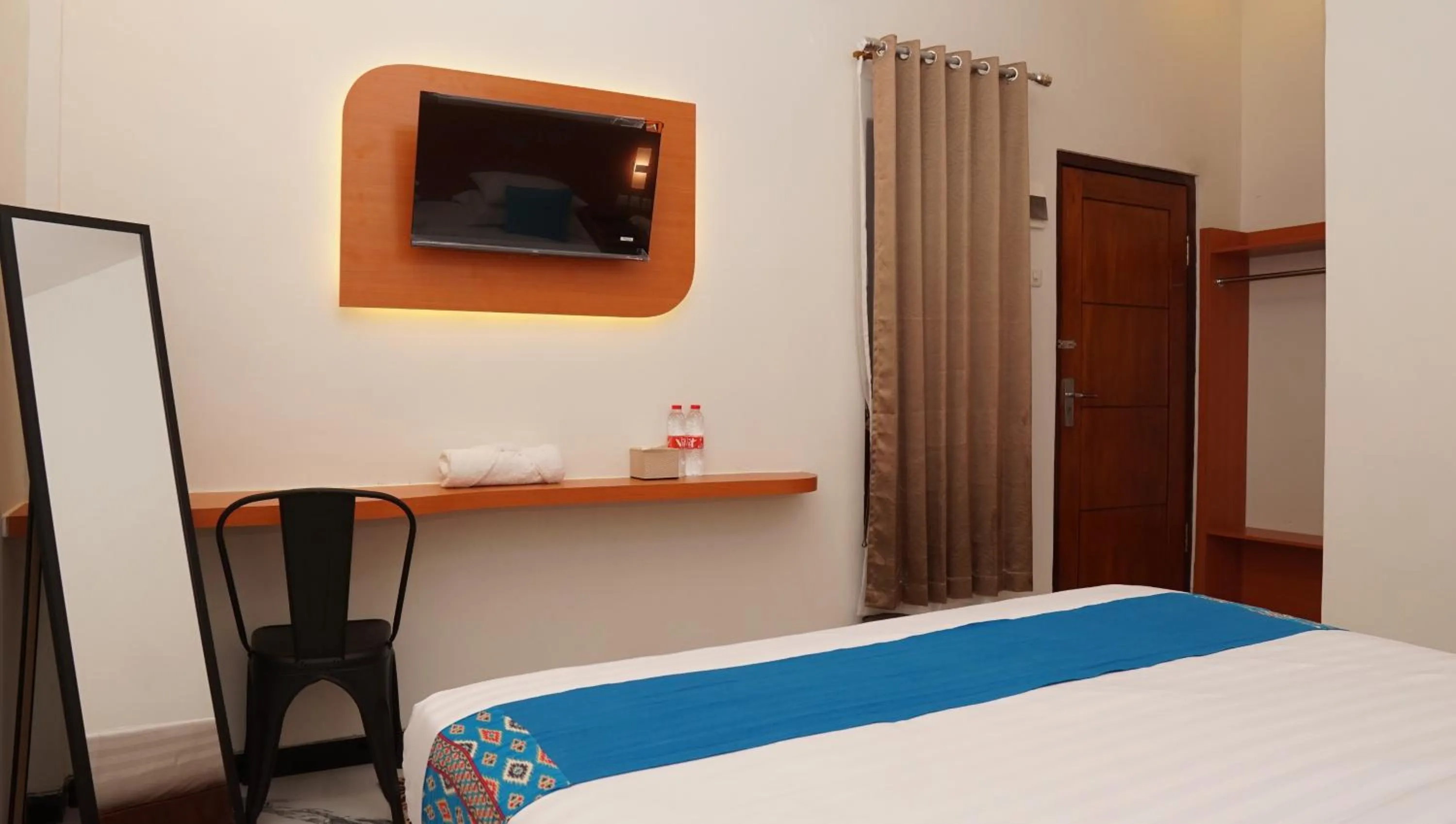 Bed in Jazz Room Kampung Inggris Syariah