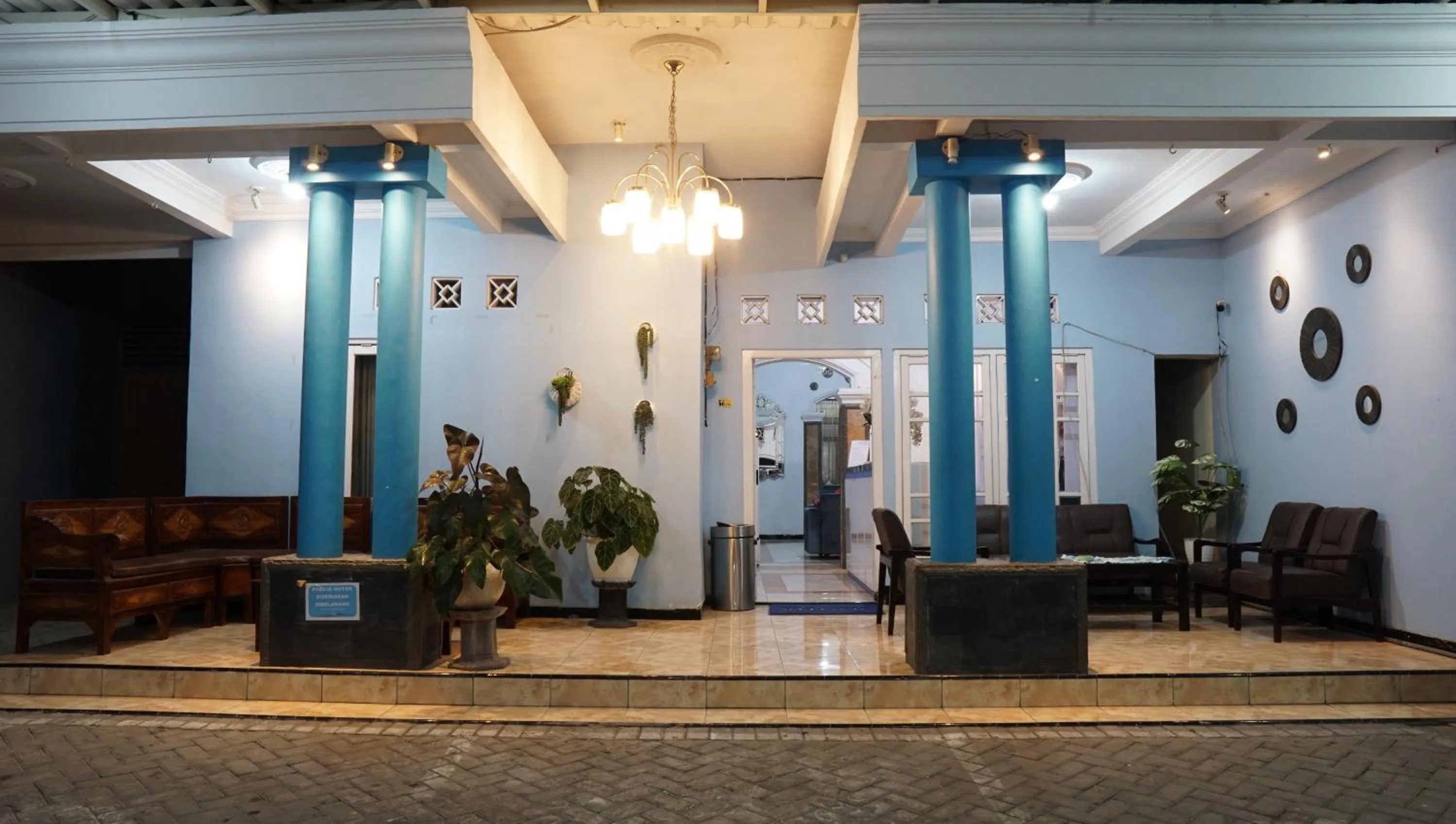 Facade/entrance in Jazz Room Kampung Inggris Syariah