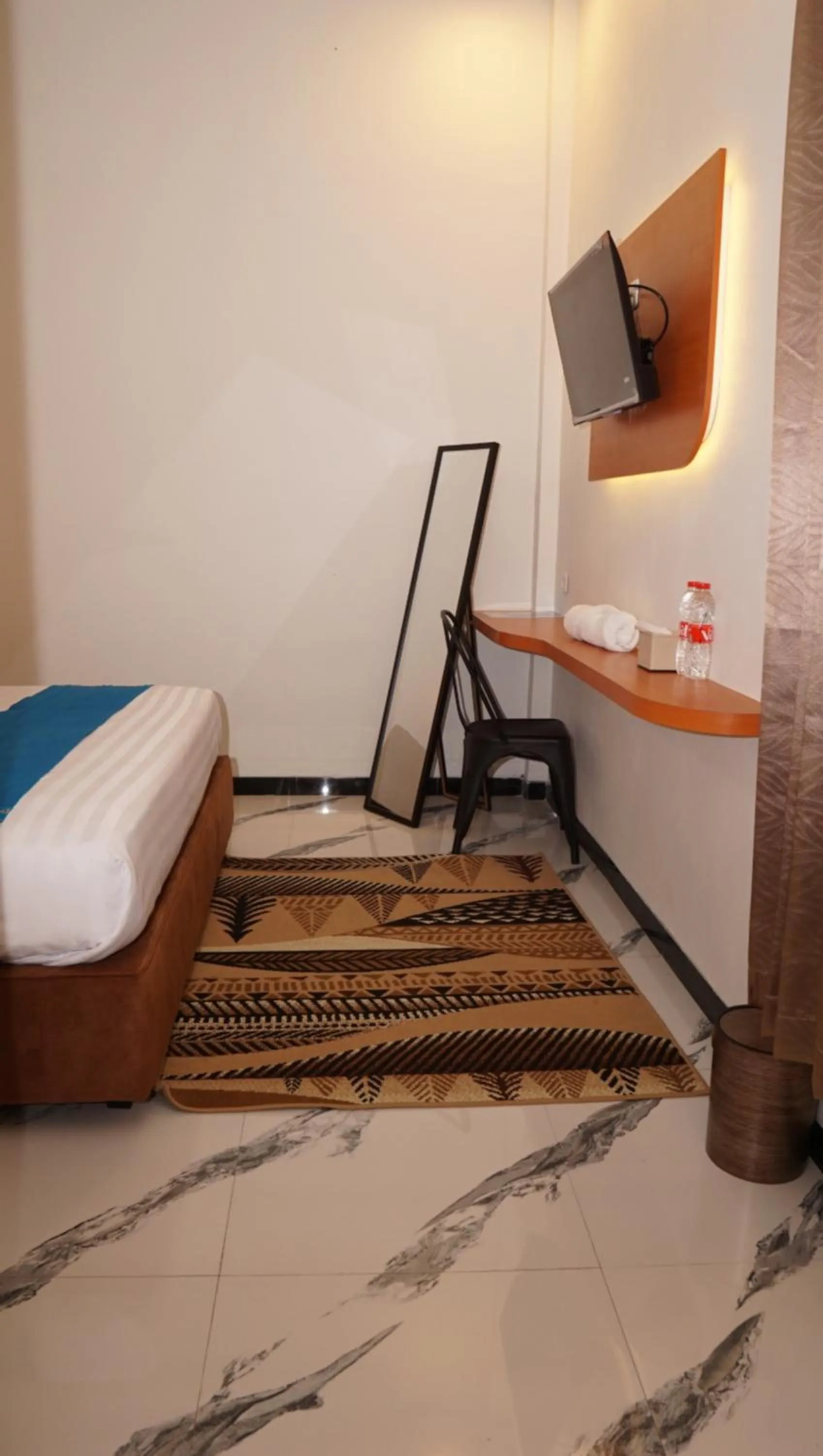 Bed in Jazz Room Kampung Inggris Syariah