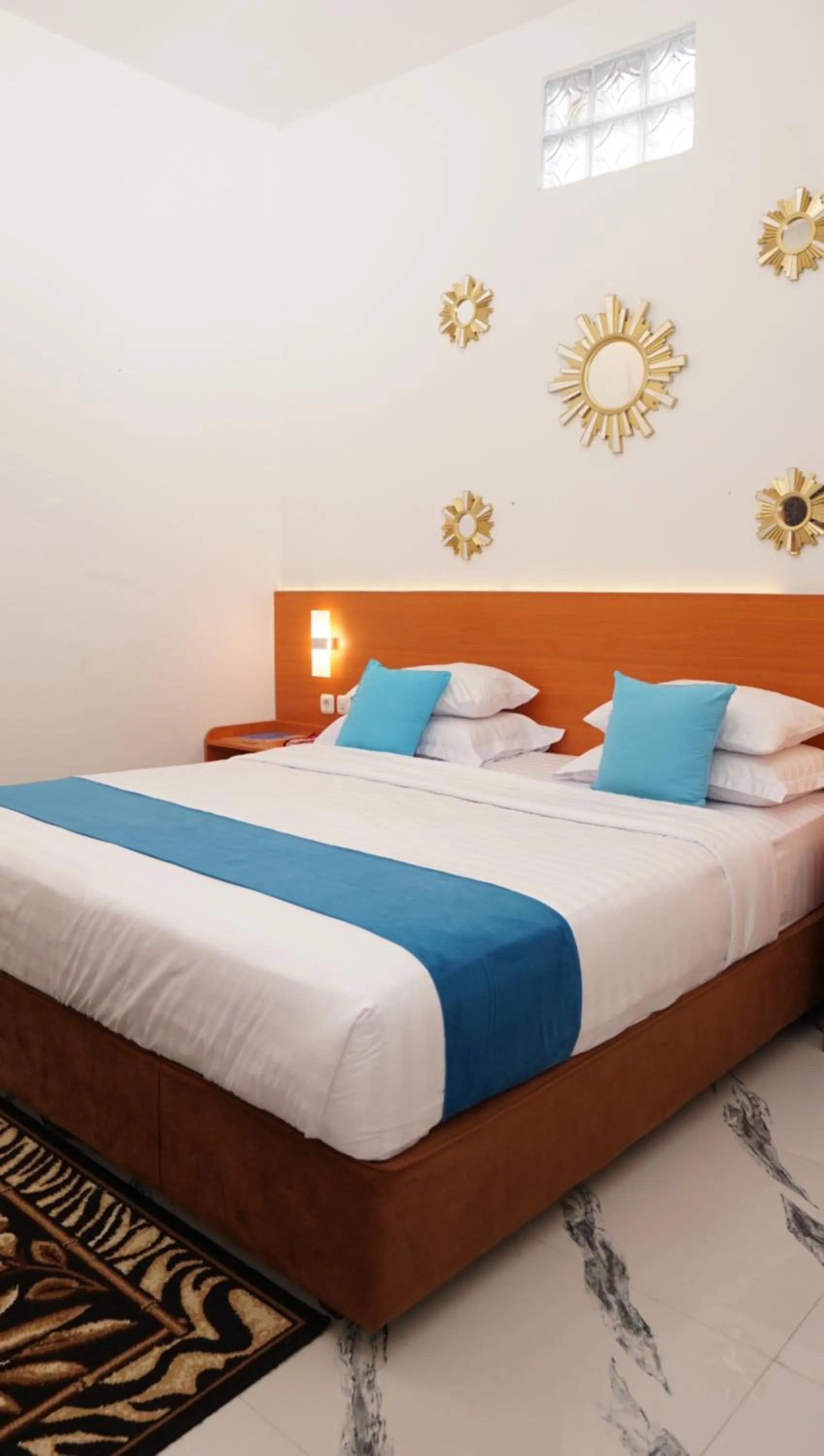 Bed in Jazz Room Kampung Inggris Syariah