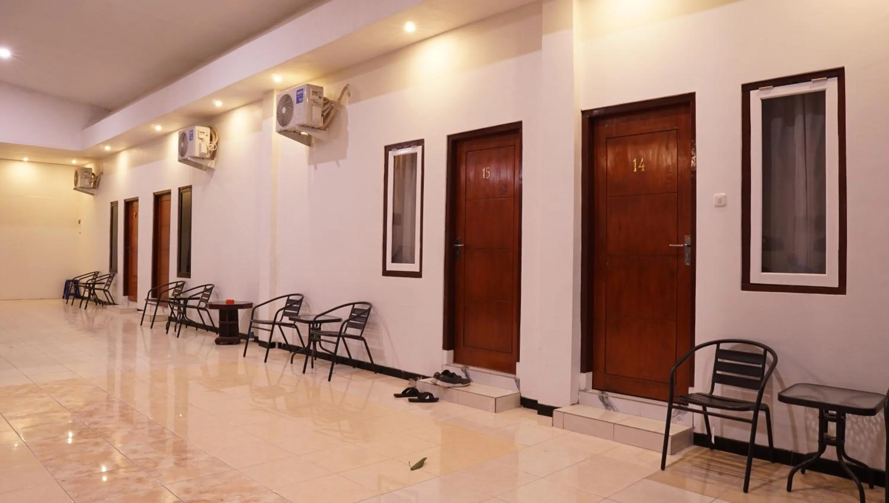 Balcony/Terrace in Jazz Room Kampung Inggris Syariah