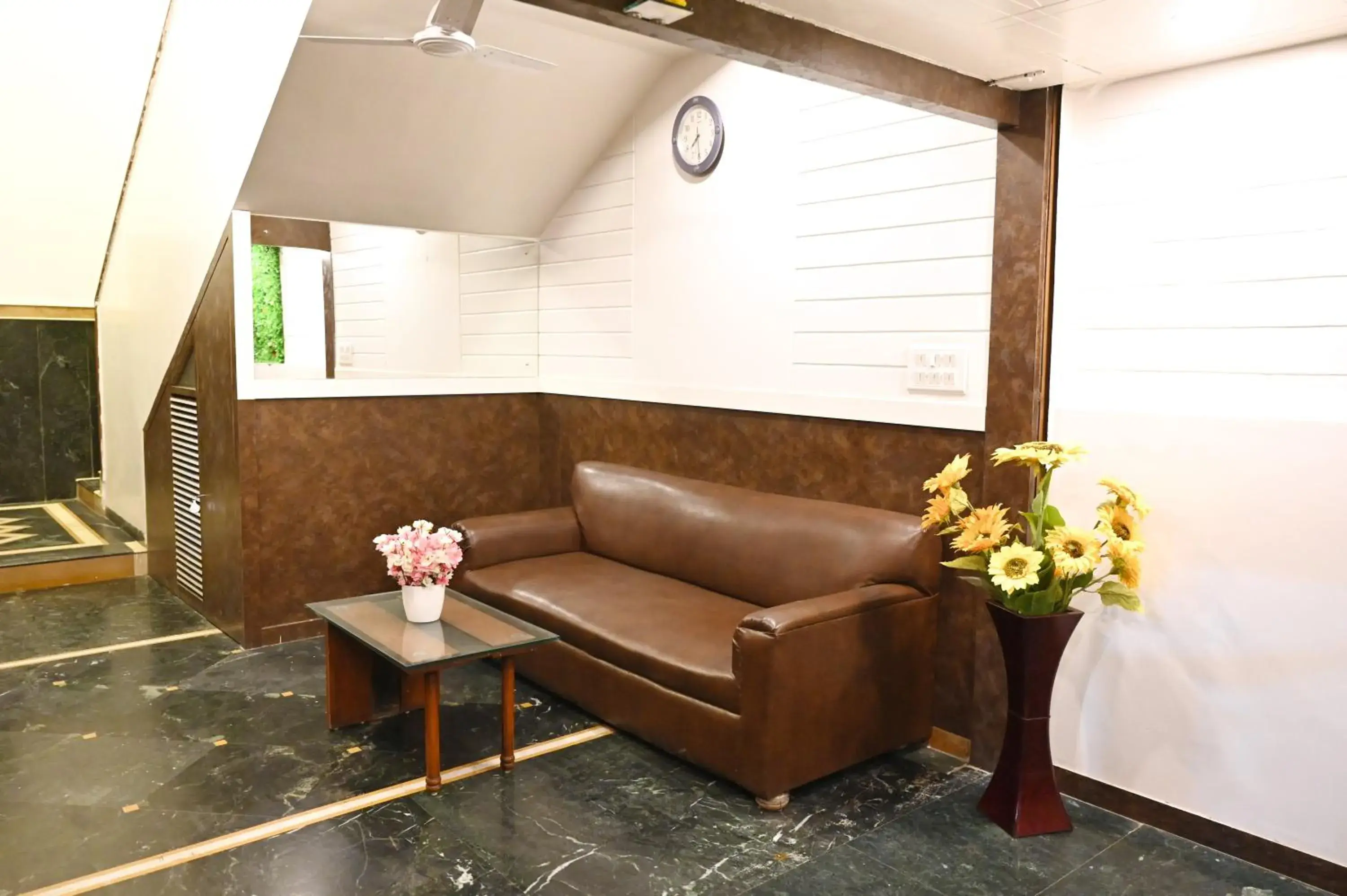 Lobby or reception in Hotel Sagar Lobby or reception in Hotel Sagar