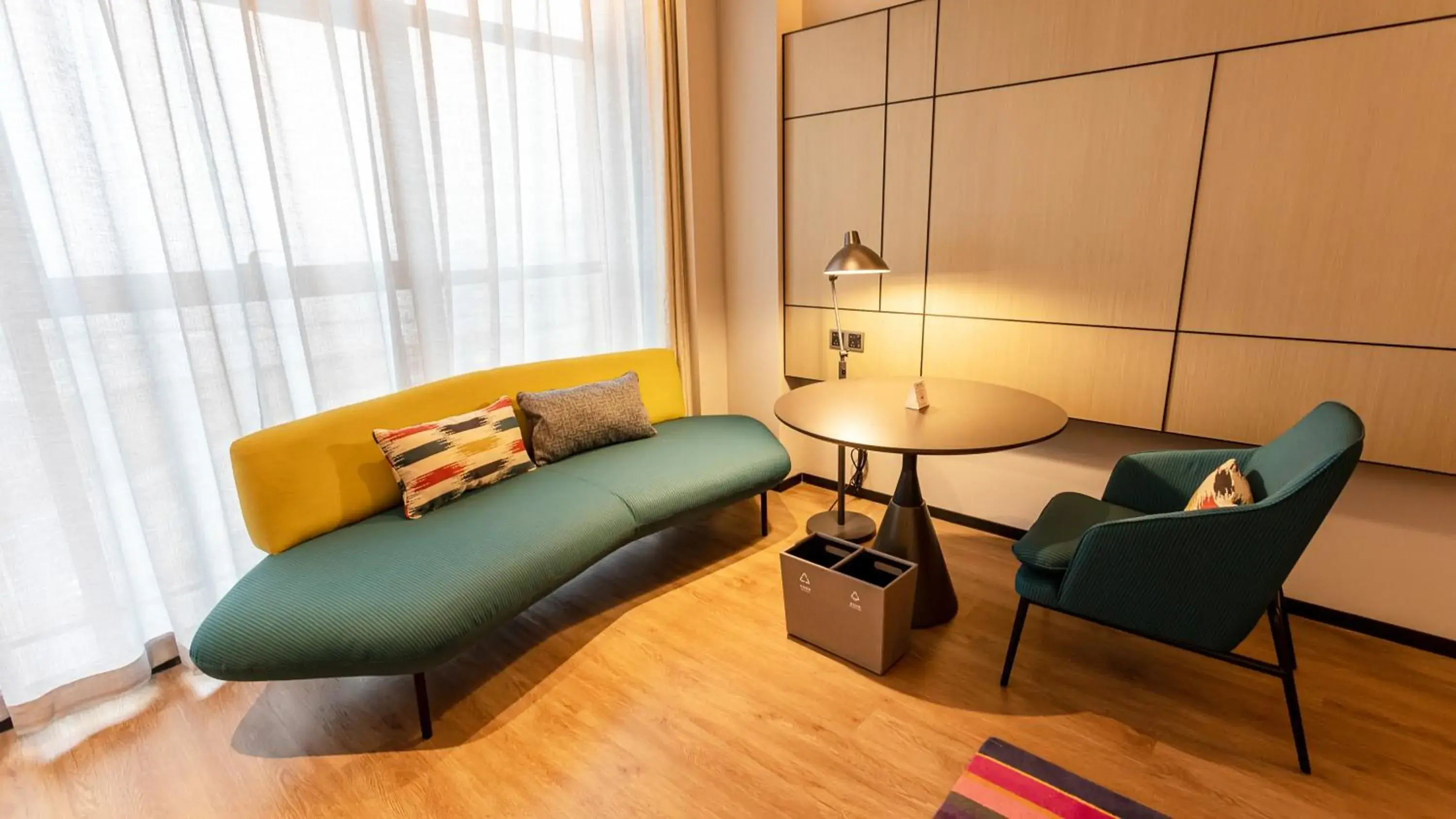 King Room with City View in Aloft Shijiazhuang King Room with City View in Aloft Shijiazhuang