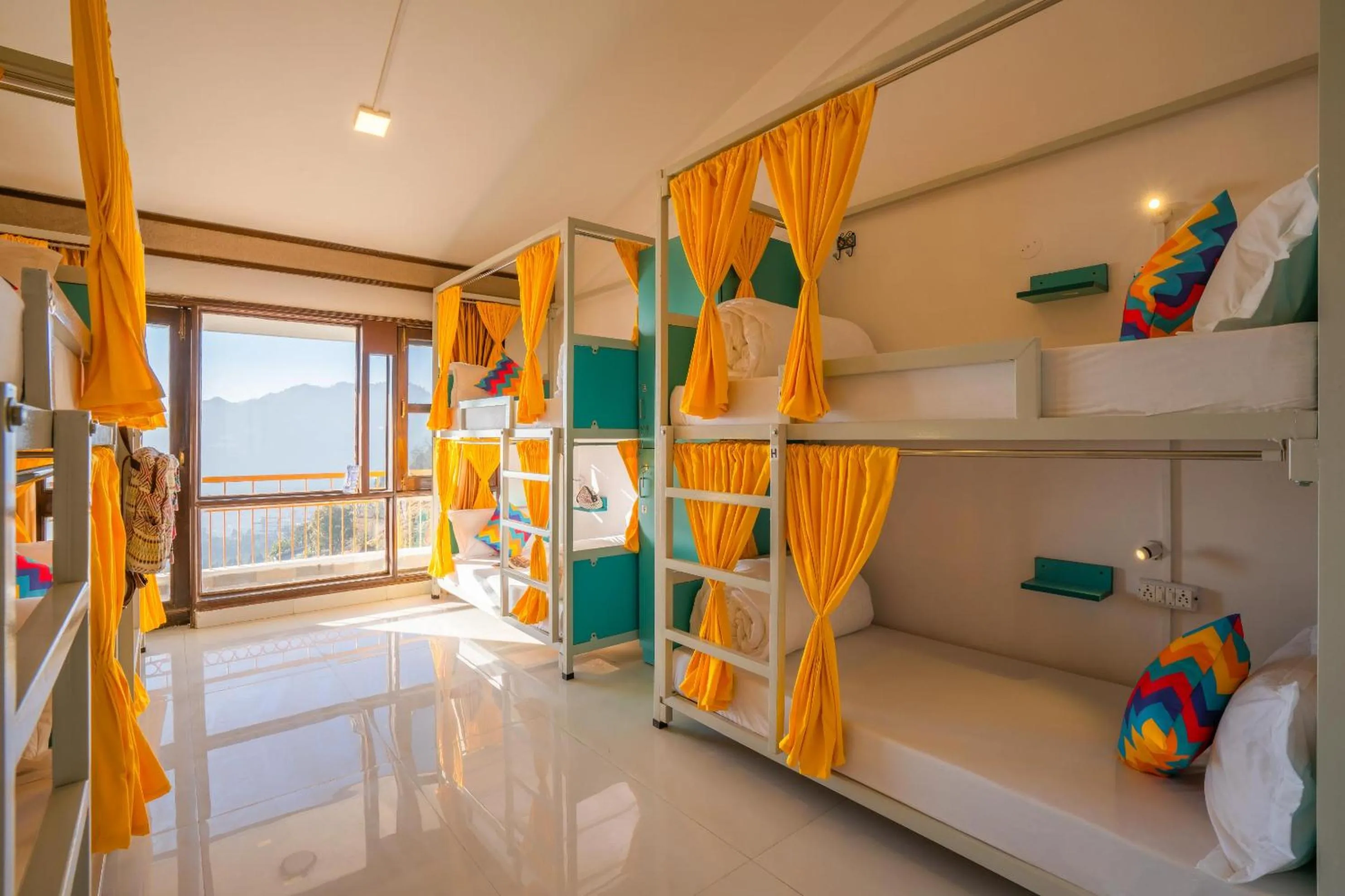 Bed in goSTOPS Mussoorie, Picture Palace