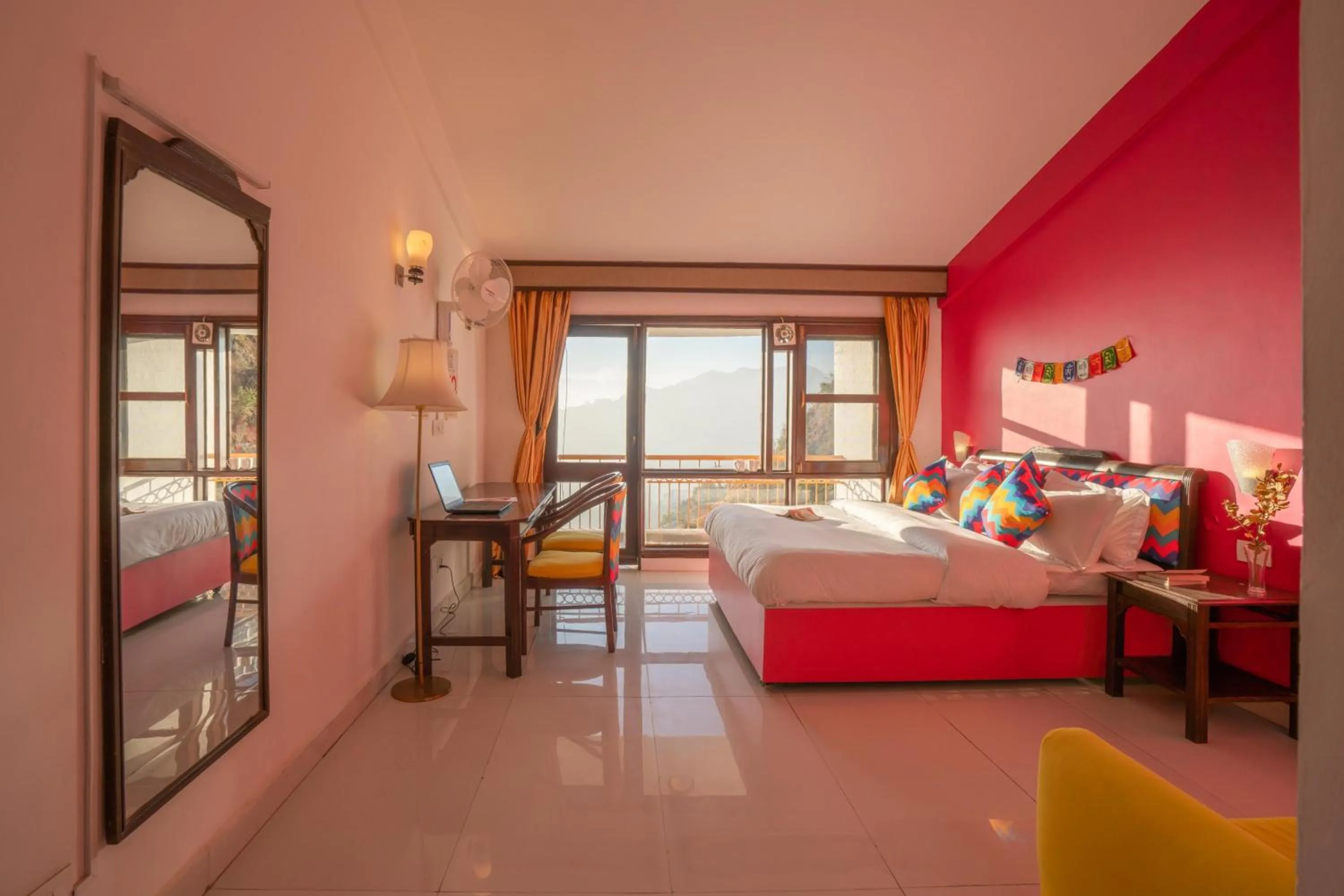 Bed in goSTOPS Mussoorie, Picture Palace