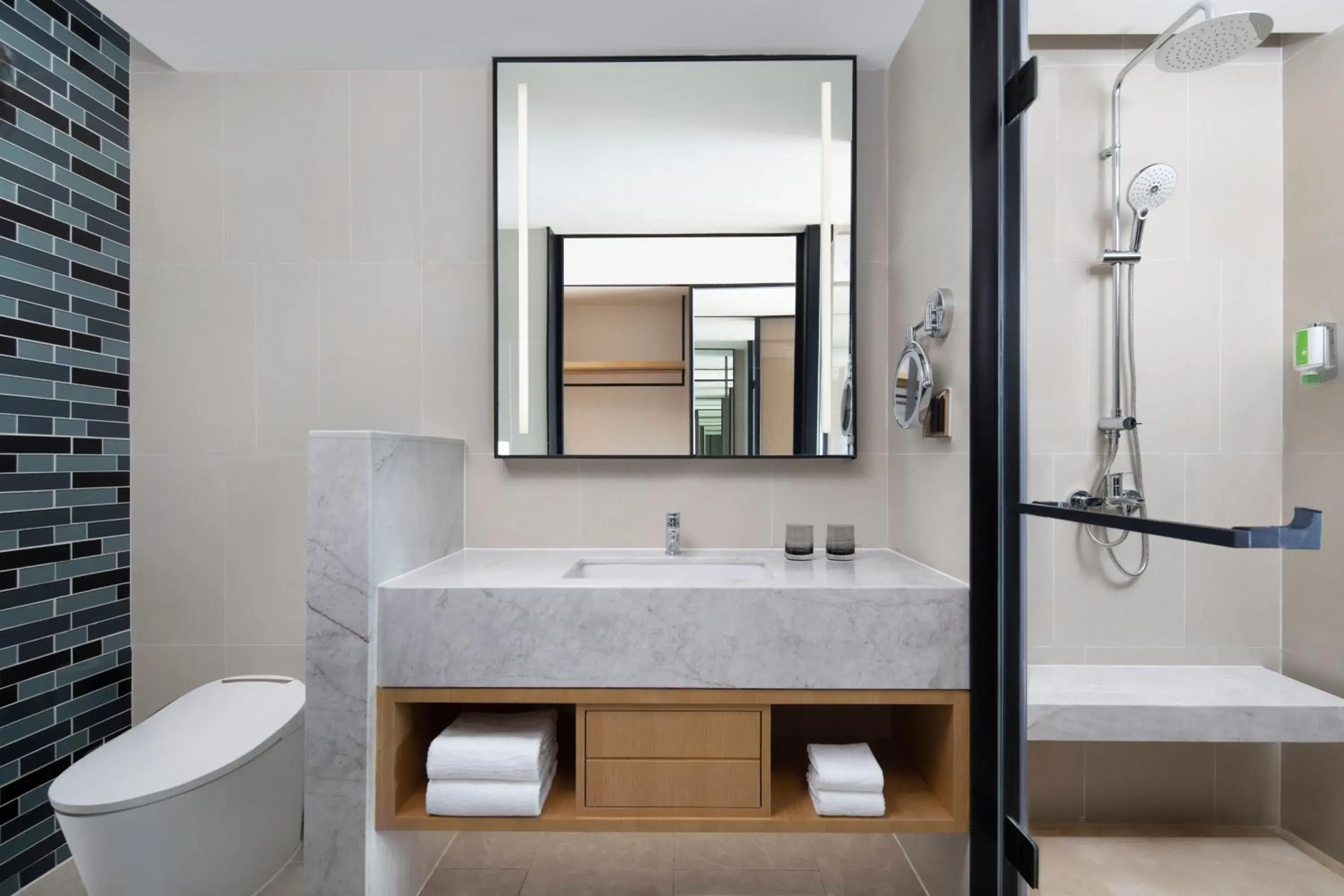 Standard Double Room with Two Double Beds and City View in Fairfield by Marriott Shenshan Special Cooperation Zone Standard Double Room with Two Double Beds and City View in Fairfield by Marriott Shenshan Special Cooperation Zone