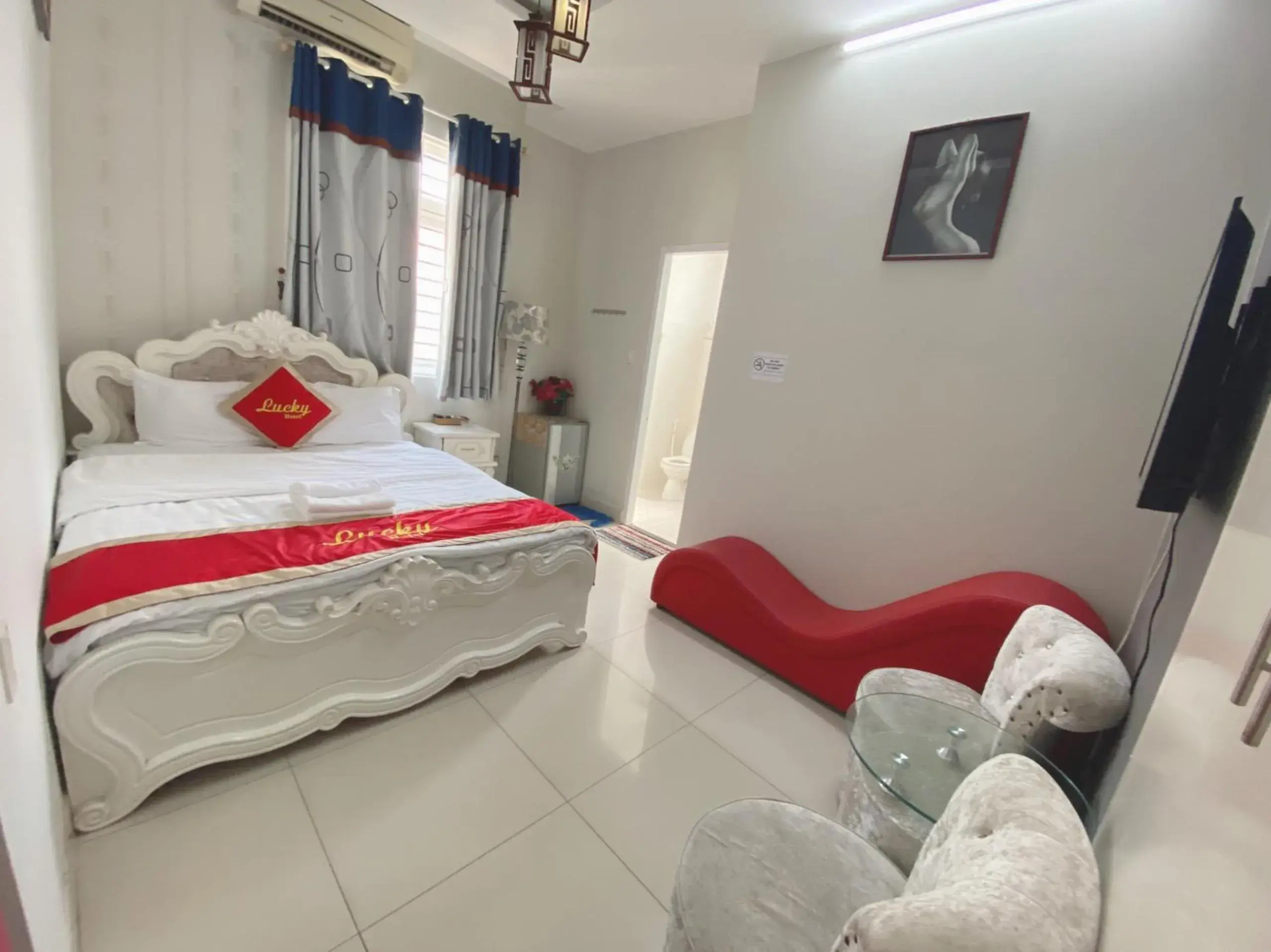 Bedroom, Bed in Lucky hotel Bedroom, Bed in Lucky hotel