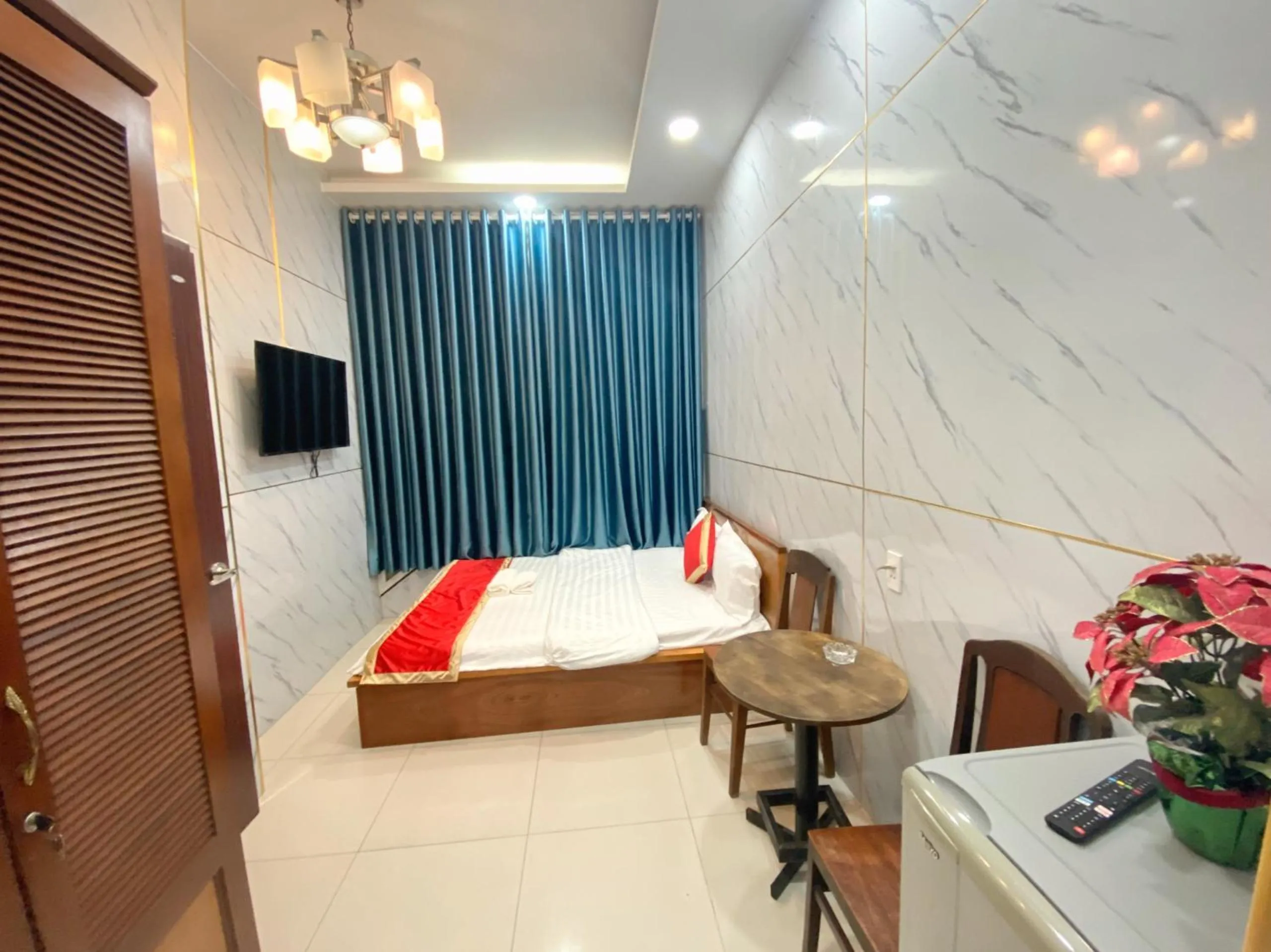 Bedroom, Bed in Lucky hotel