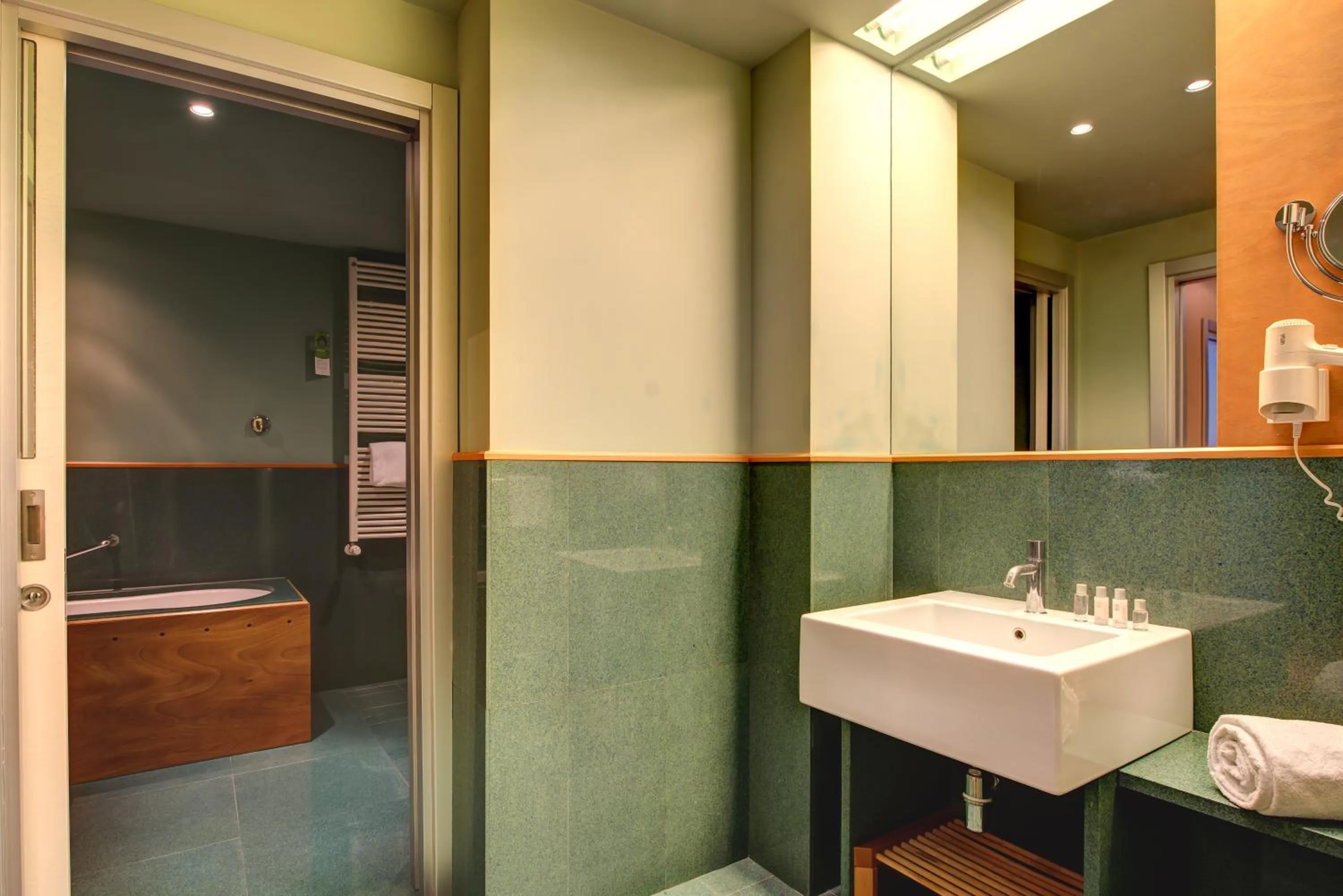 Bathroom in Towers Hotel Stabiae Sorrento Coast