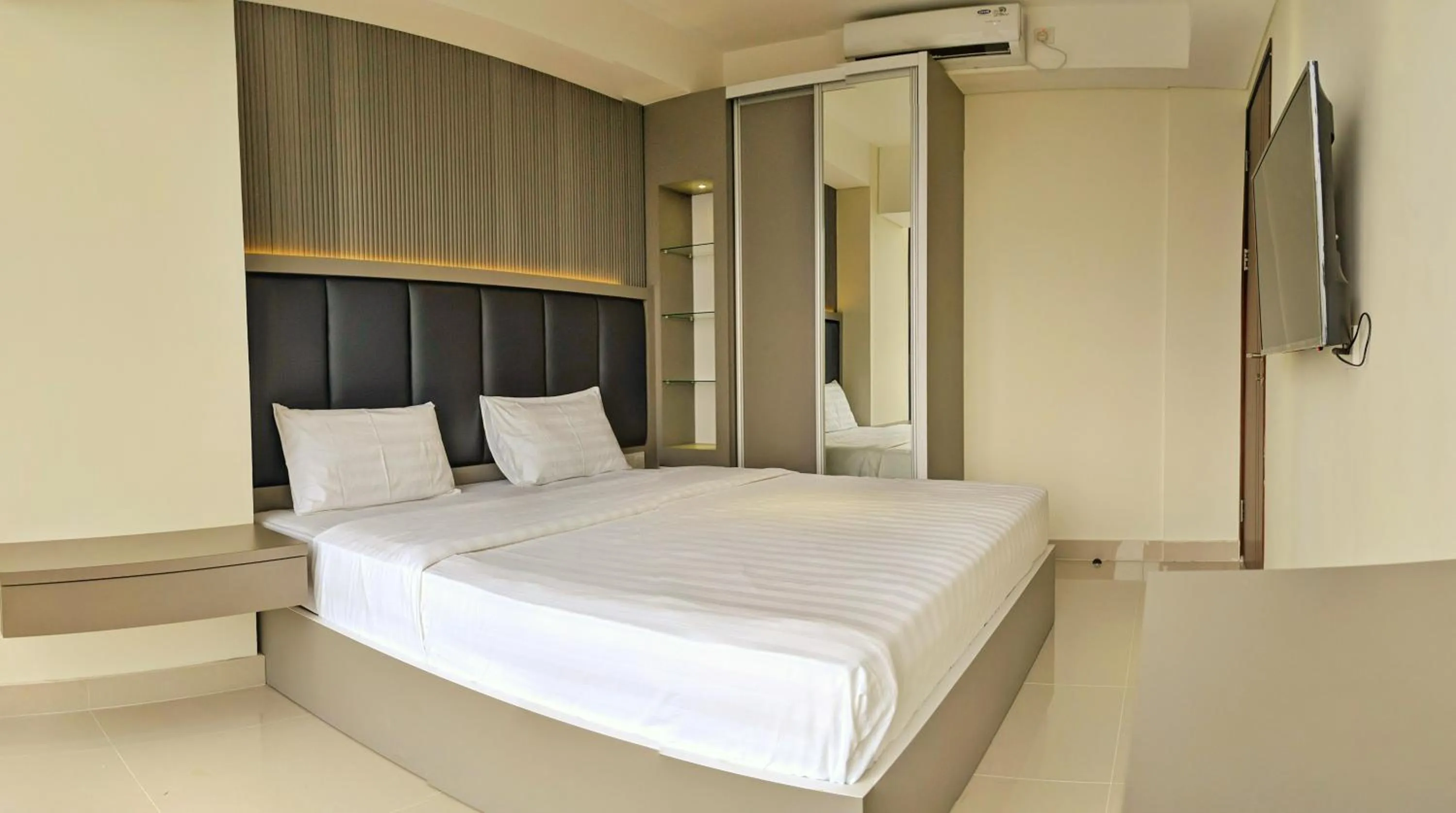 Bed in Lovina 3007 at Pollux Meisterstadt