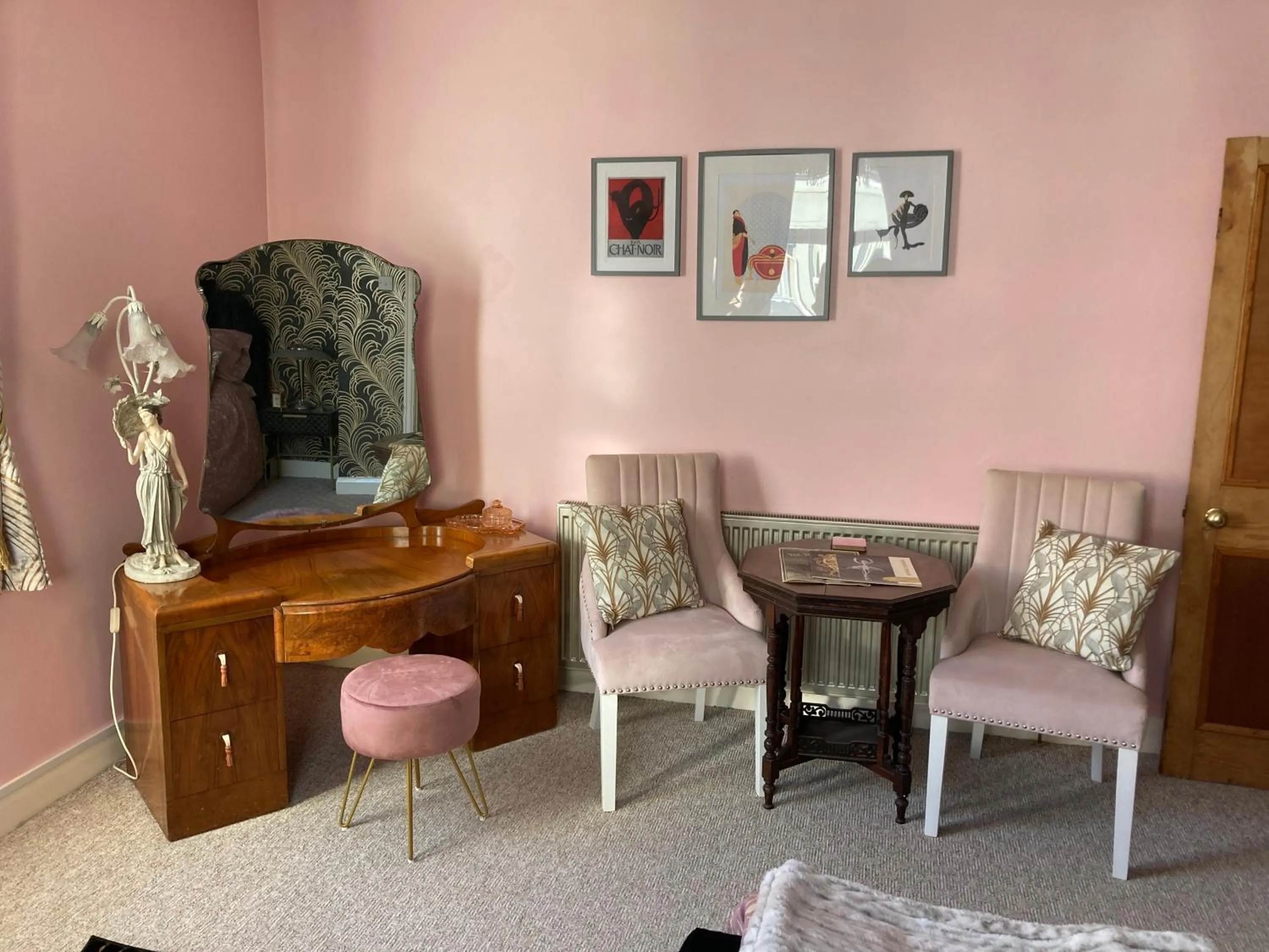 Living room in Bedford House Retreat