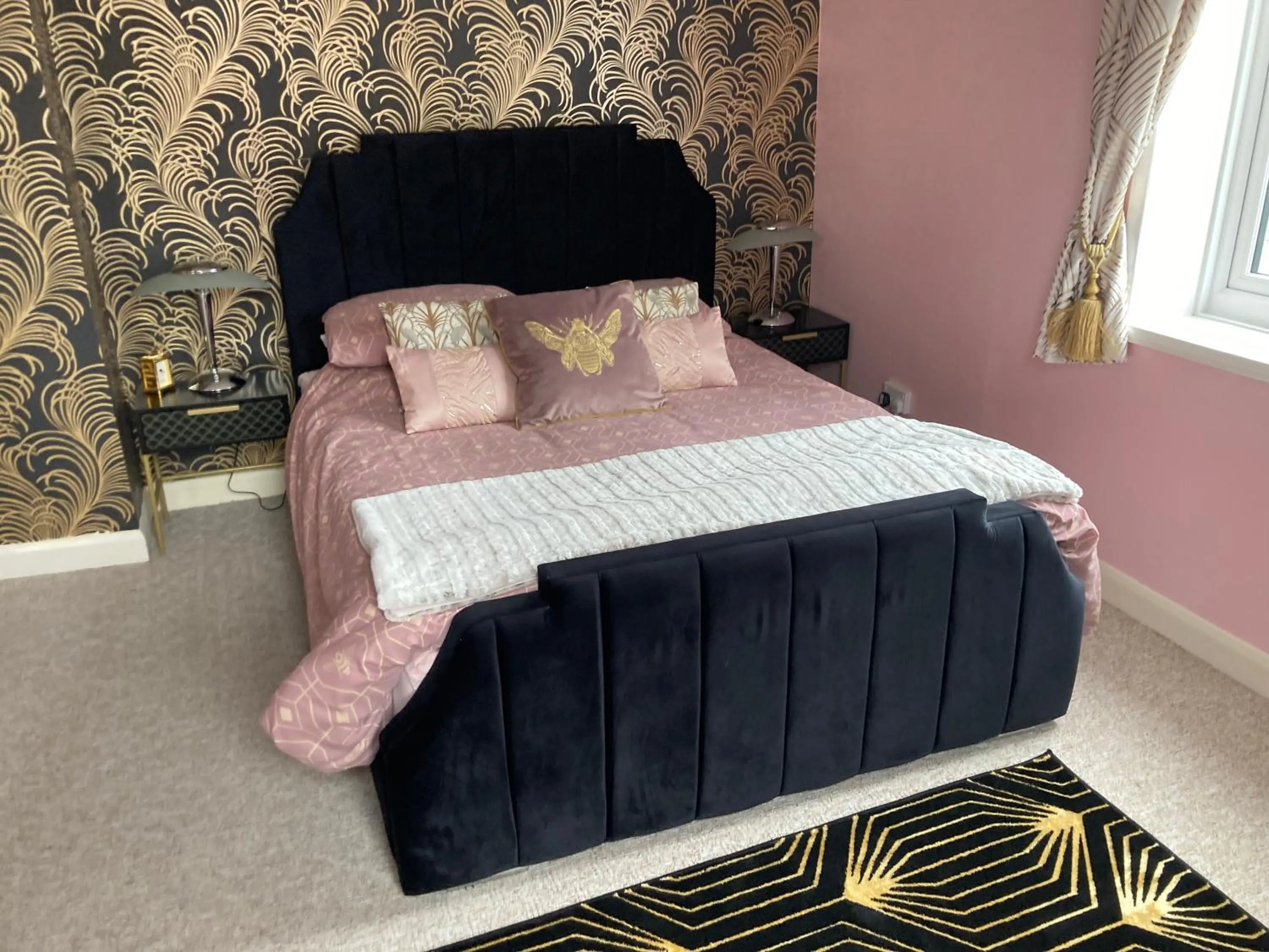 Bed in Bedford House Retreat