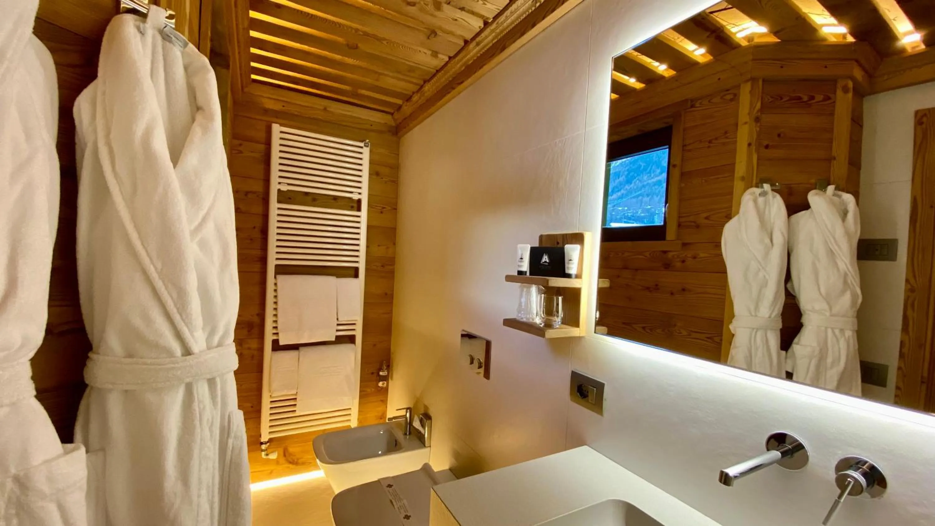 Bathroom in Gran Baita Hotel & Wellness
