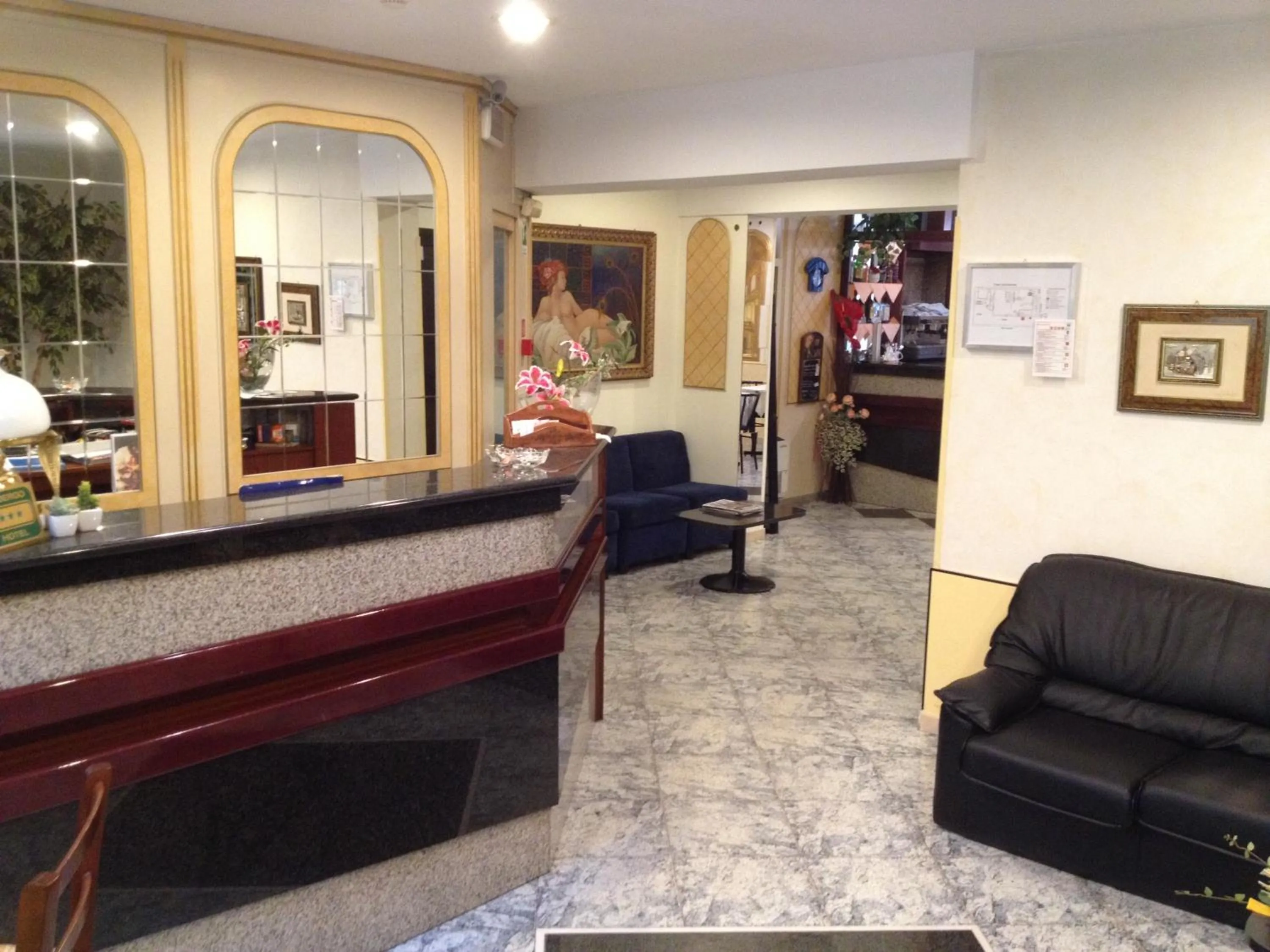 Lobby or reception in Hotel Vienna