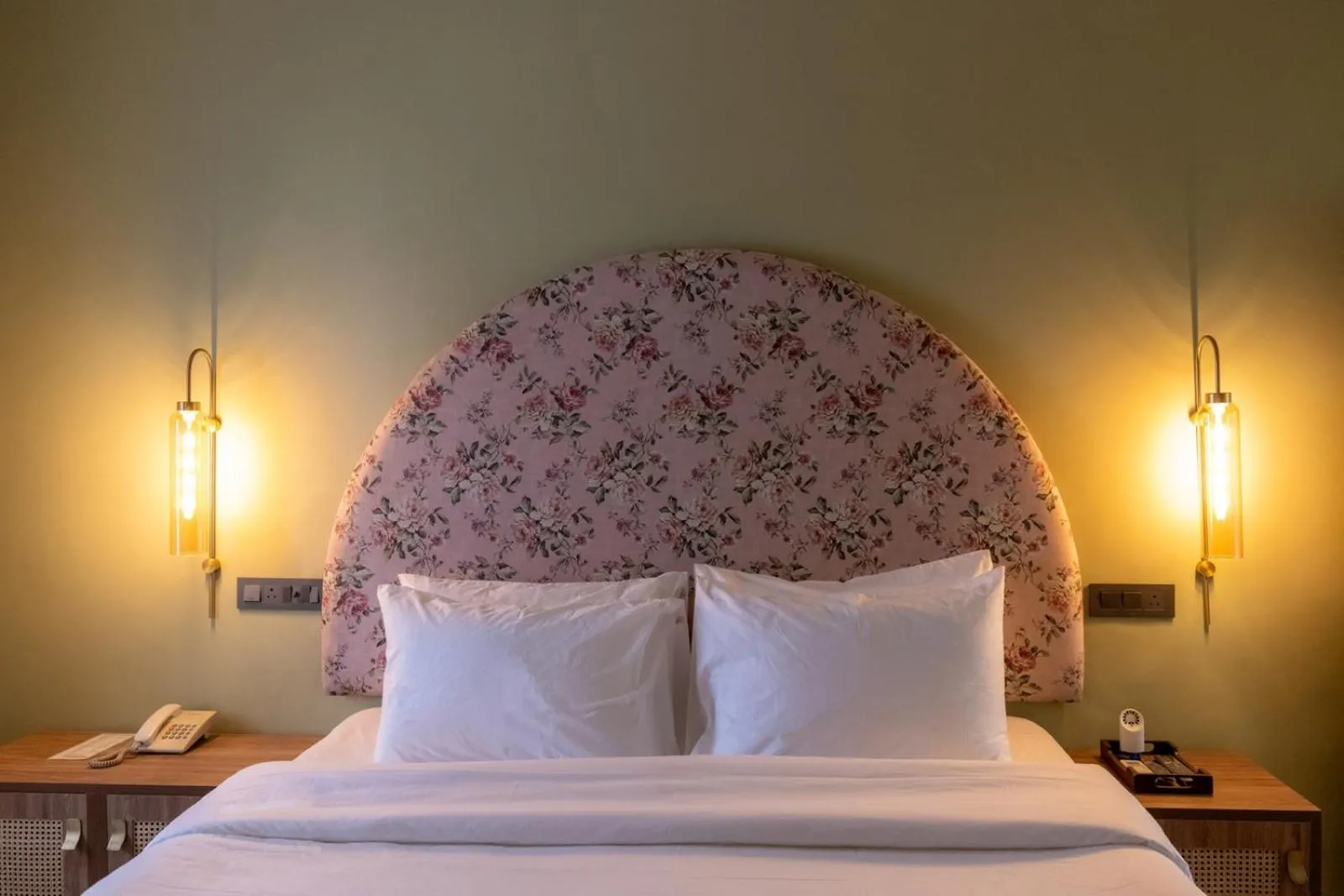 Bed in Girisadan - A City Centre Boutique Hotel