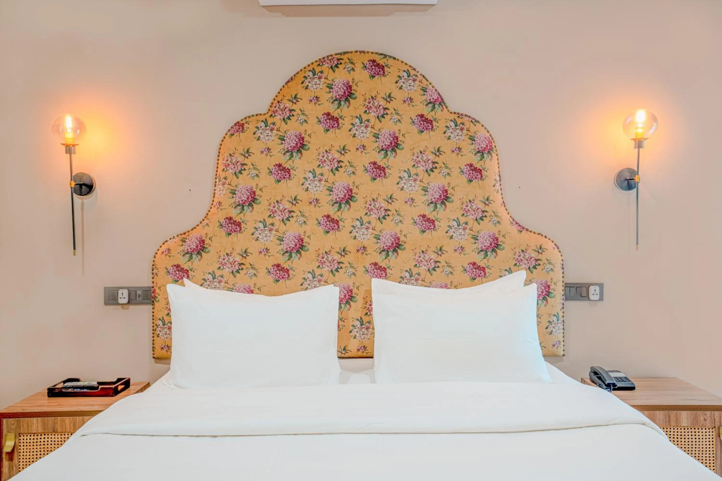 Bed in Girisadan - A City Centre Boutique Hotel