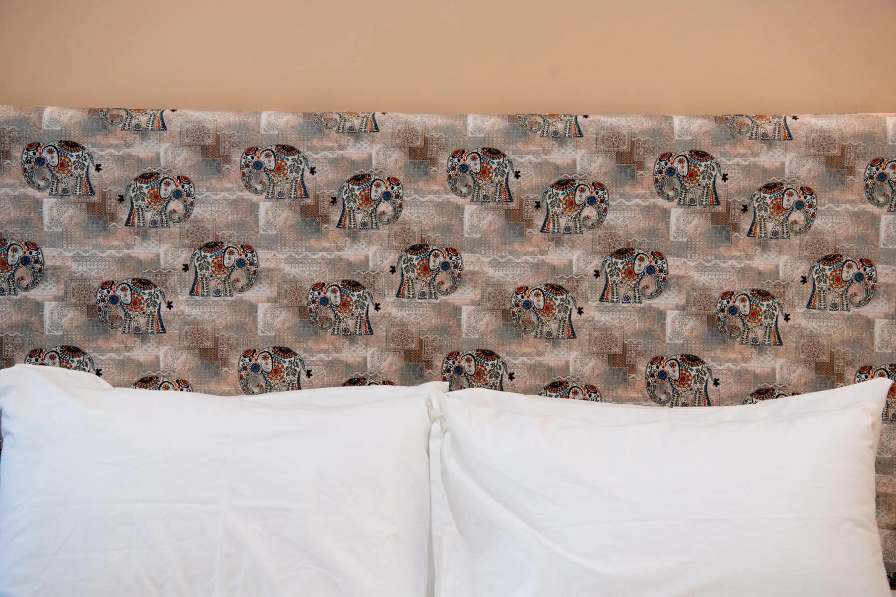 Bed in Girisadan - A City Centre Boutique Hotel