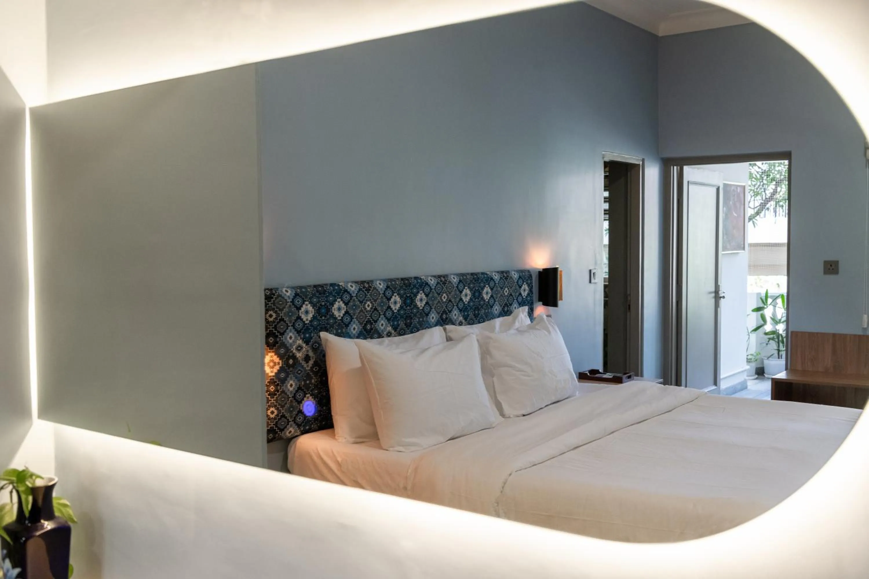 Bed in Girisadan - A City Centre Boutique Hotel