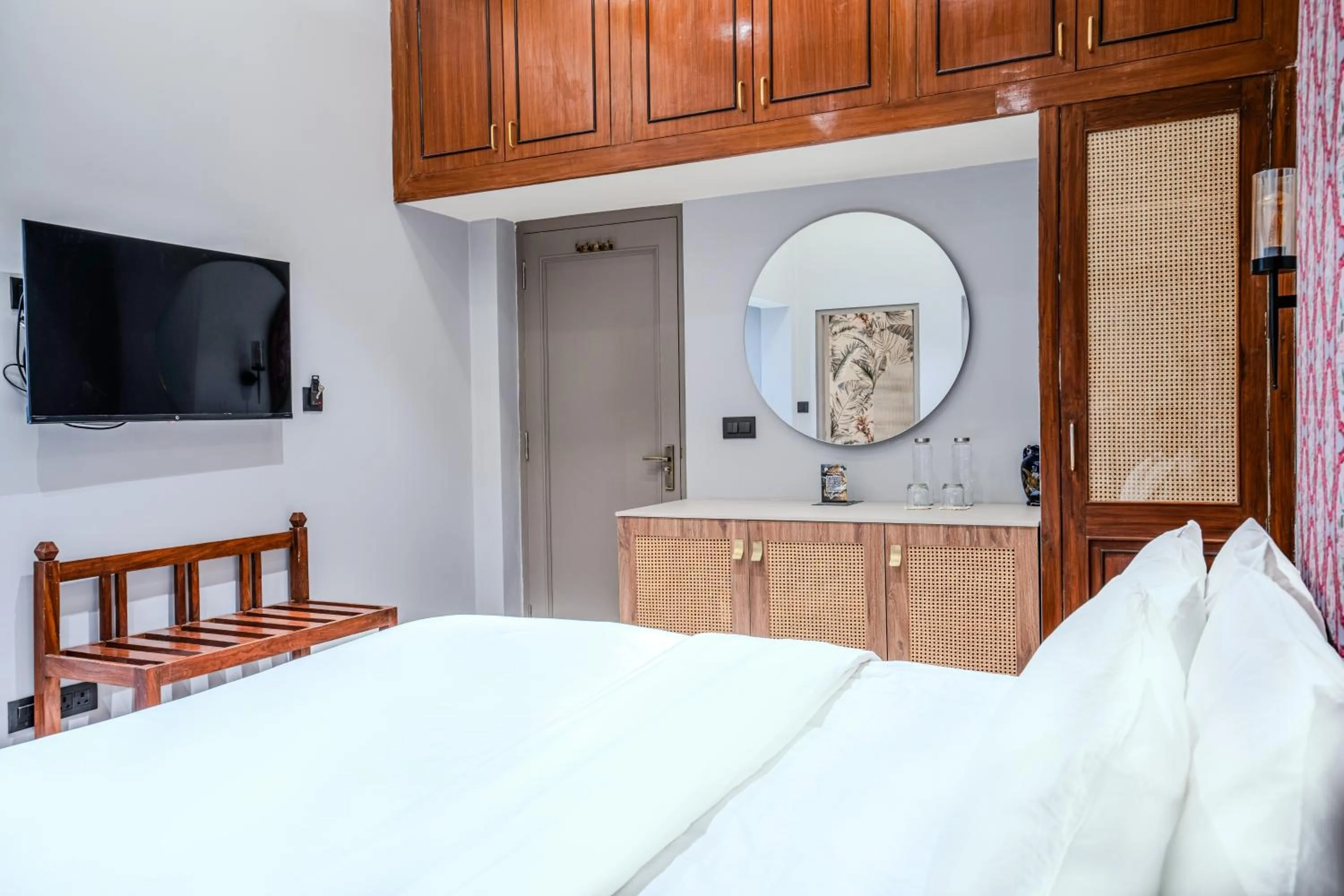 Bed in Girisadan - A City Centre Boutique Hotel