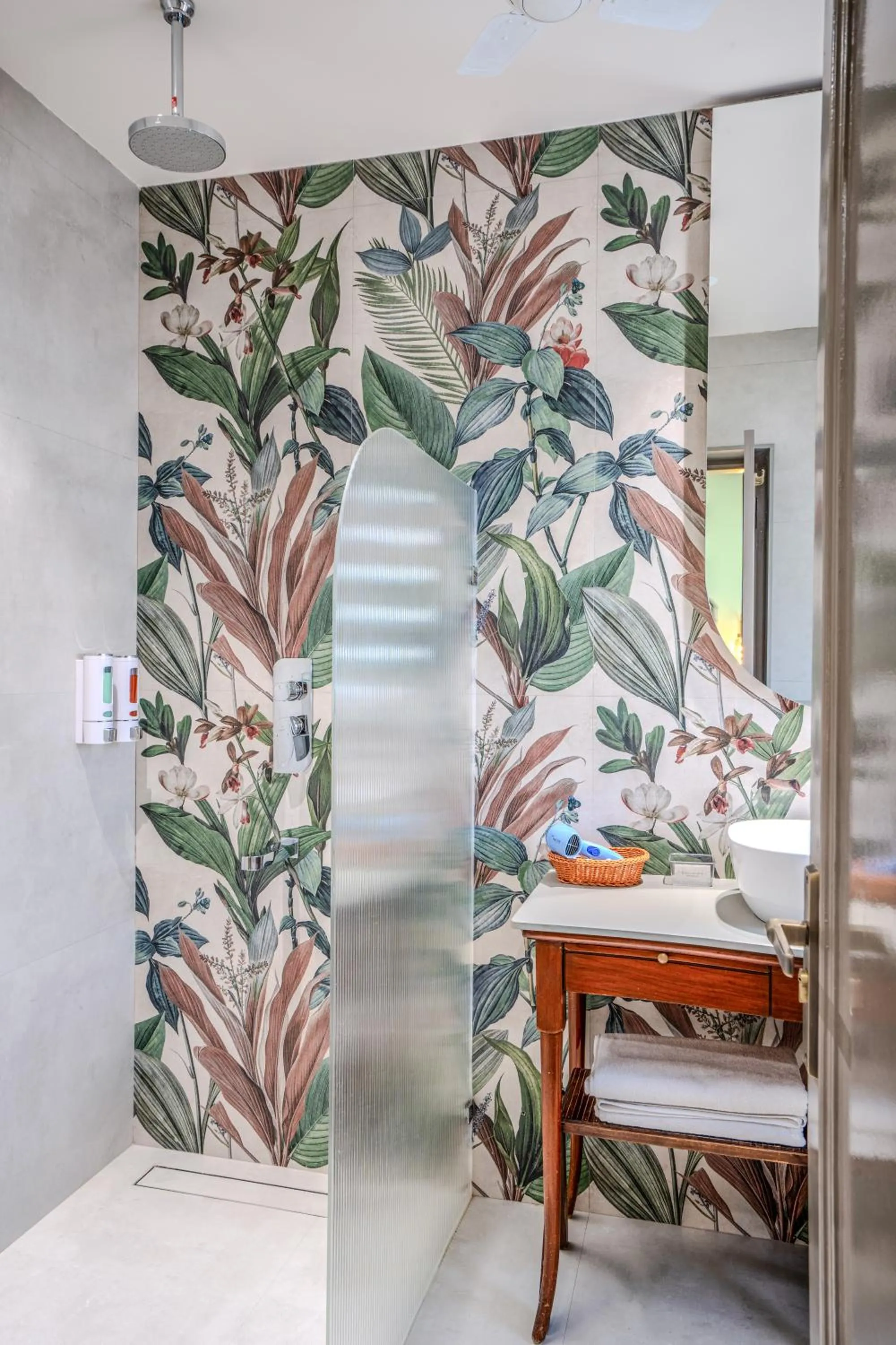 Bathroom in Girisadan - A City Centre Boutique Hotel