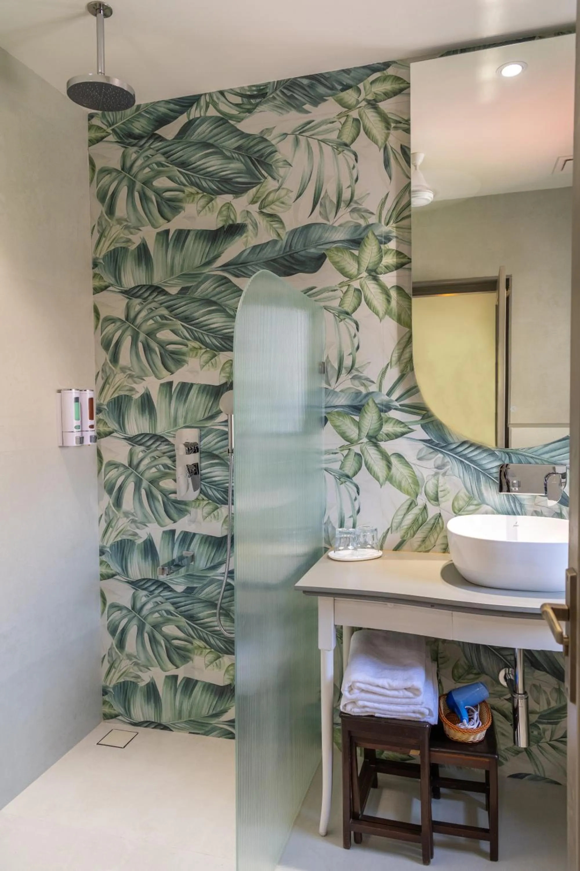 Bathroom in Girisadan - A City Centre Boutique Hotel